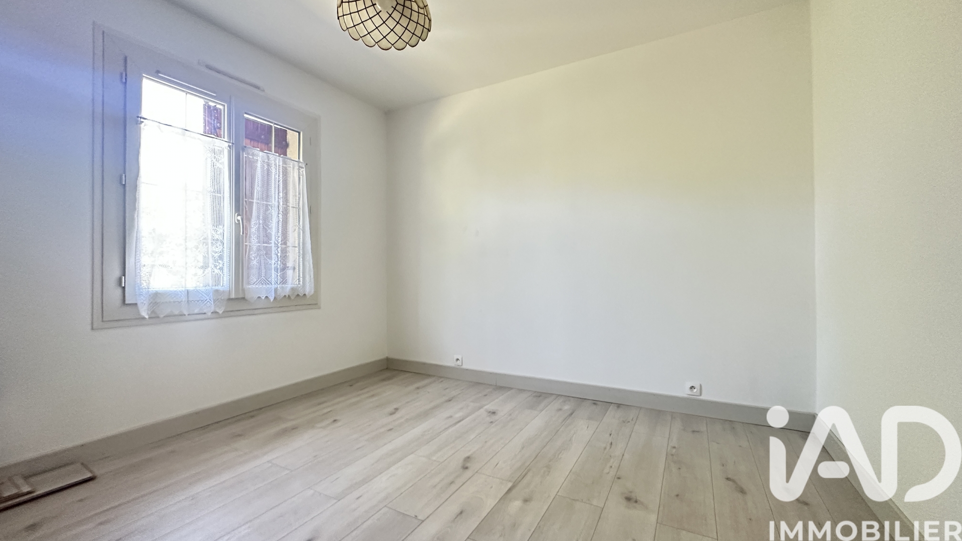 Vente maison à Ferrières-en-Gâtinais (45210) : pavillon 6 pièces 142 m² - 2018155 — 10