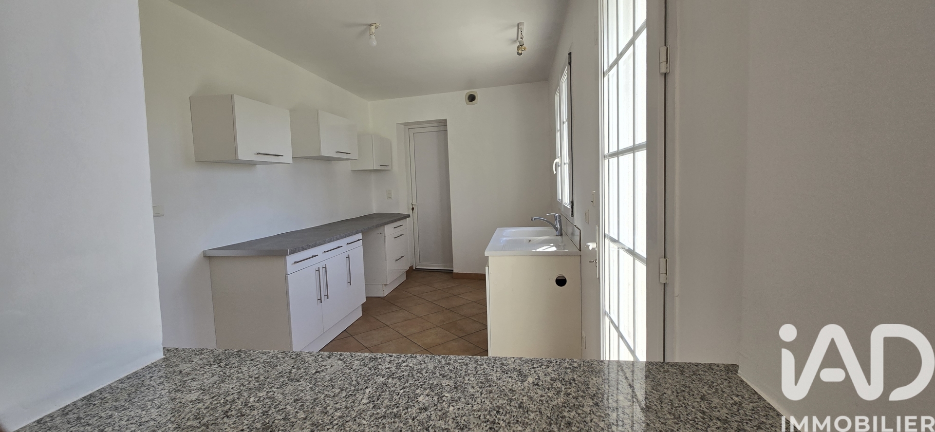 Vente maison à Cléry-Saint-André (45370) : pavillon 6 pièces 130 m² - 2022321 — 13