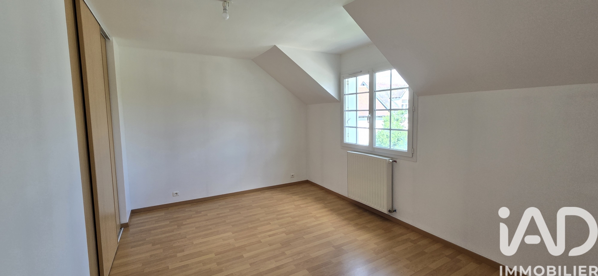 Vente maison à Cléry-Saint-André (45370) : pavillon 6 pièces 130 m² - 2022321 — 24
