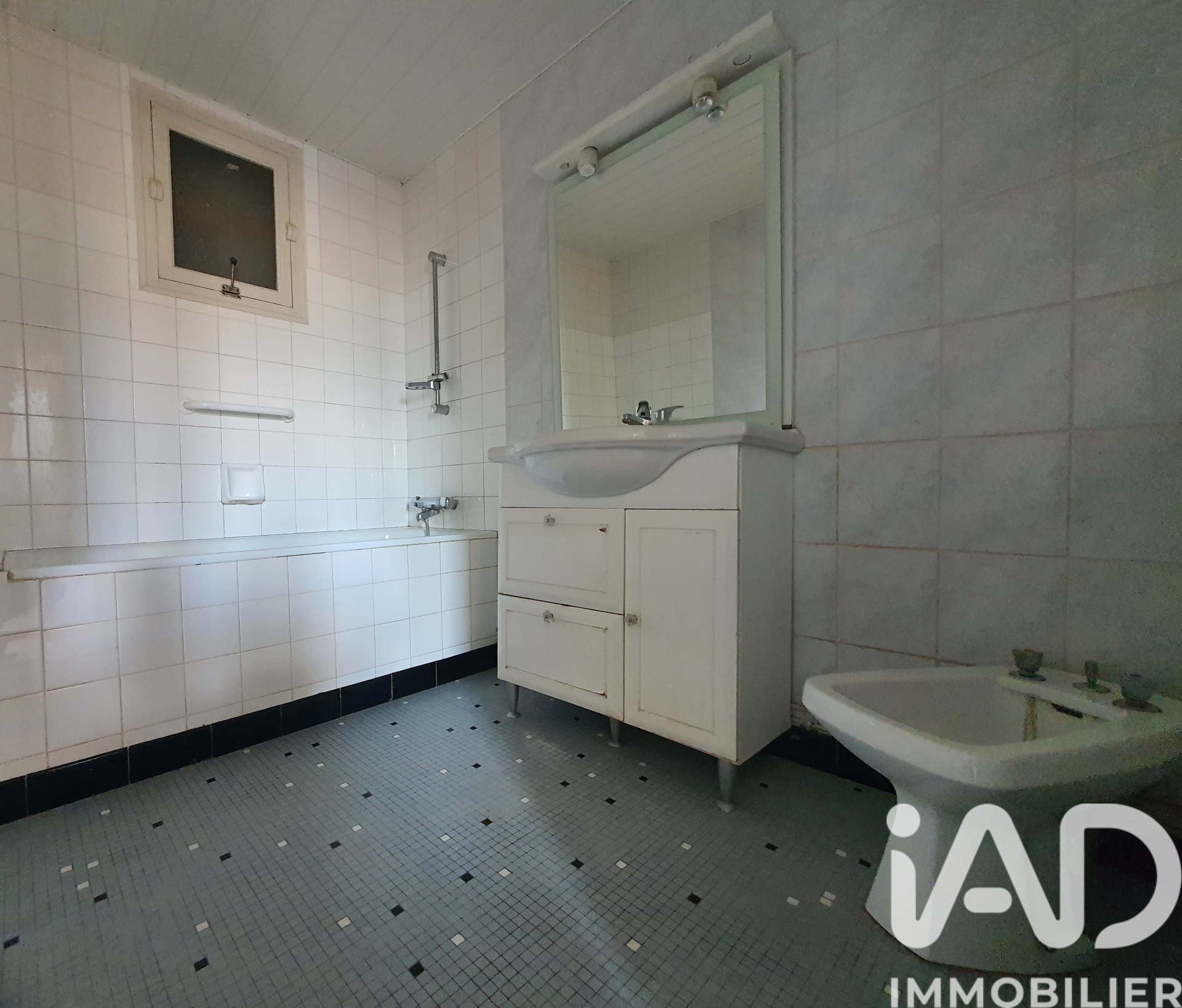 Vente maison à Sainte-Florence (85140) : maison 7 pièces 135 m² - 2018779 — 8