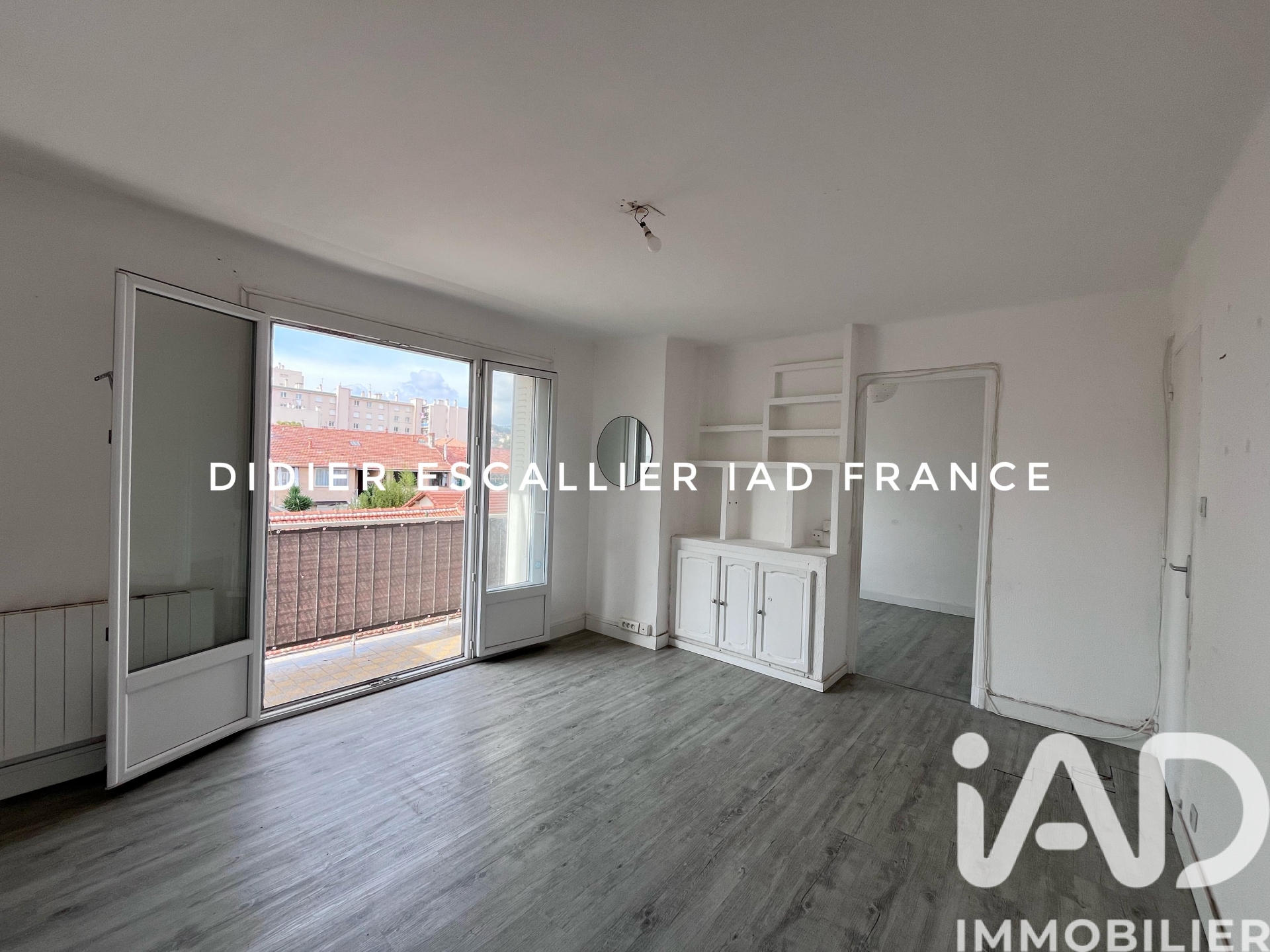 Vente appartement à Toulon (83200) : appartement 3 pièces 50 m² - 2023095 — 2