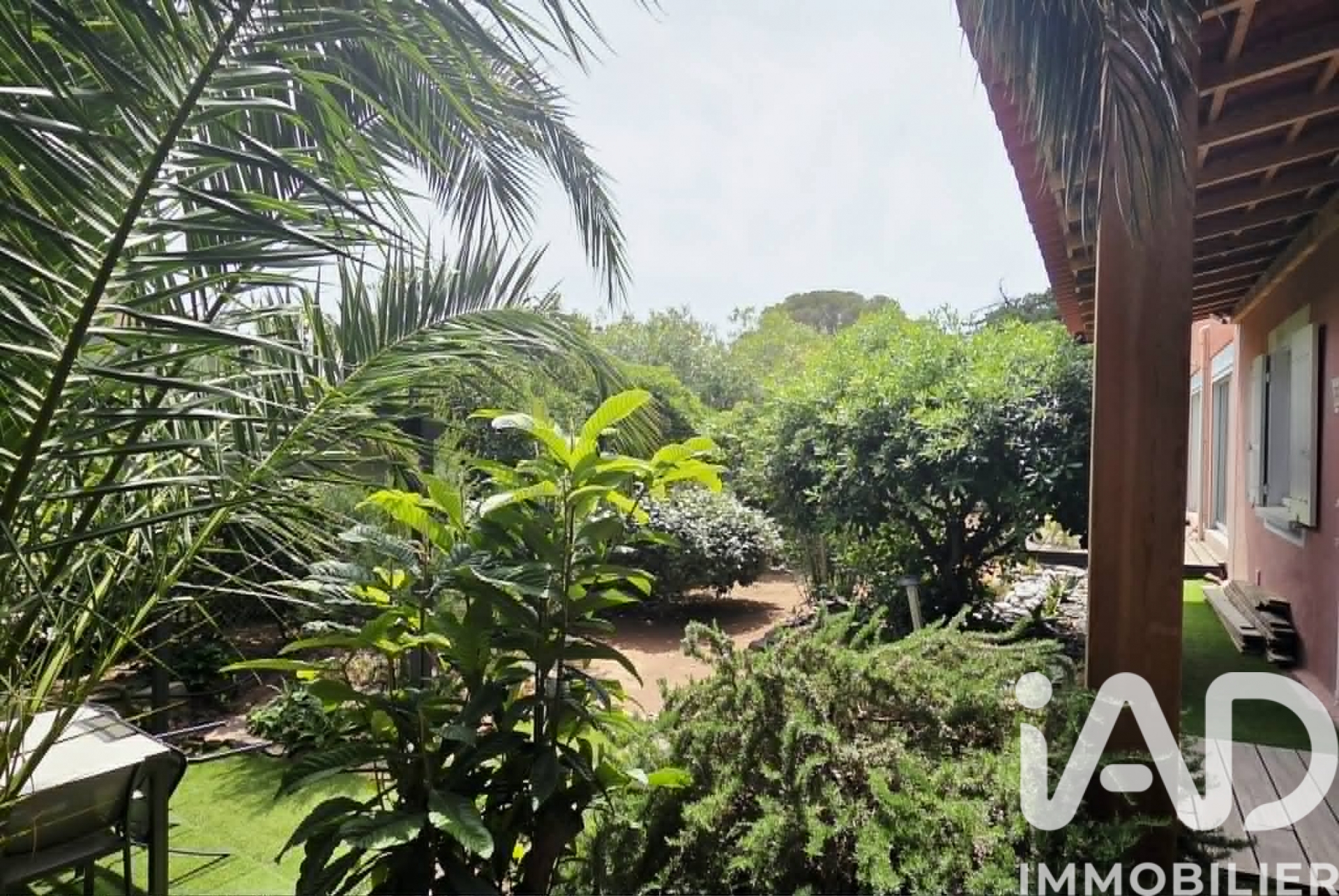 Appartement à vendre à Saint-Raphaël — 699 000 € — IAD France