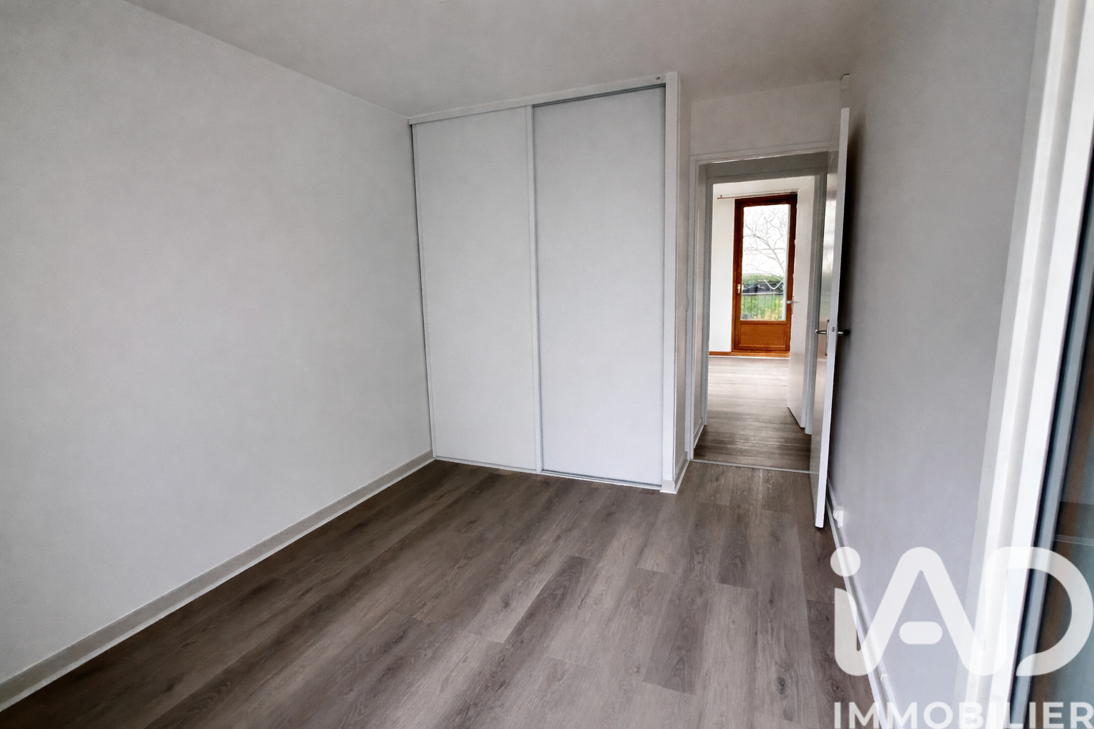 Vente appartement à Le Plessis-Robinson (92350) : appartement 5 pièces 82 m² - 2024964 — 9