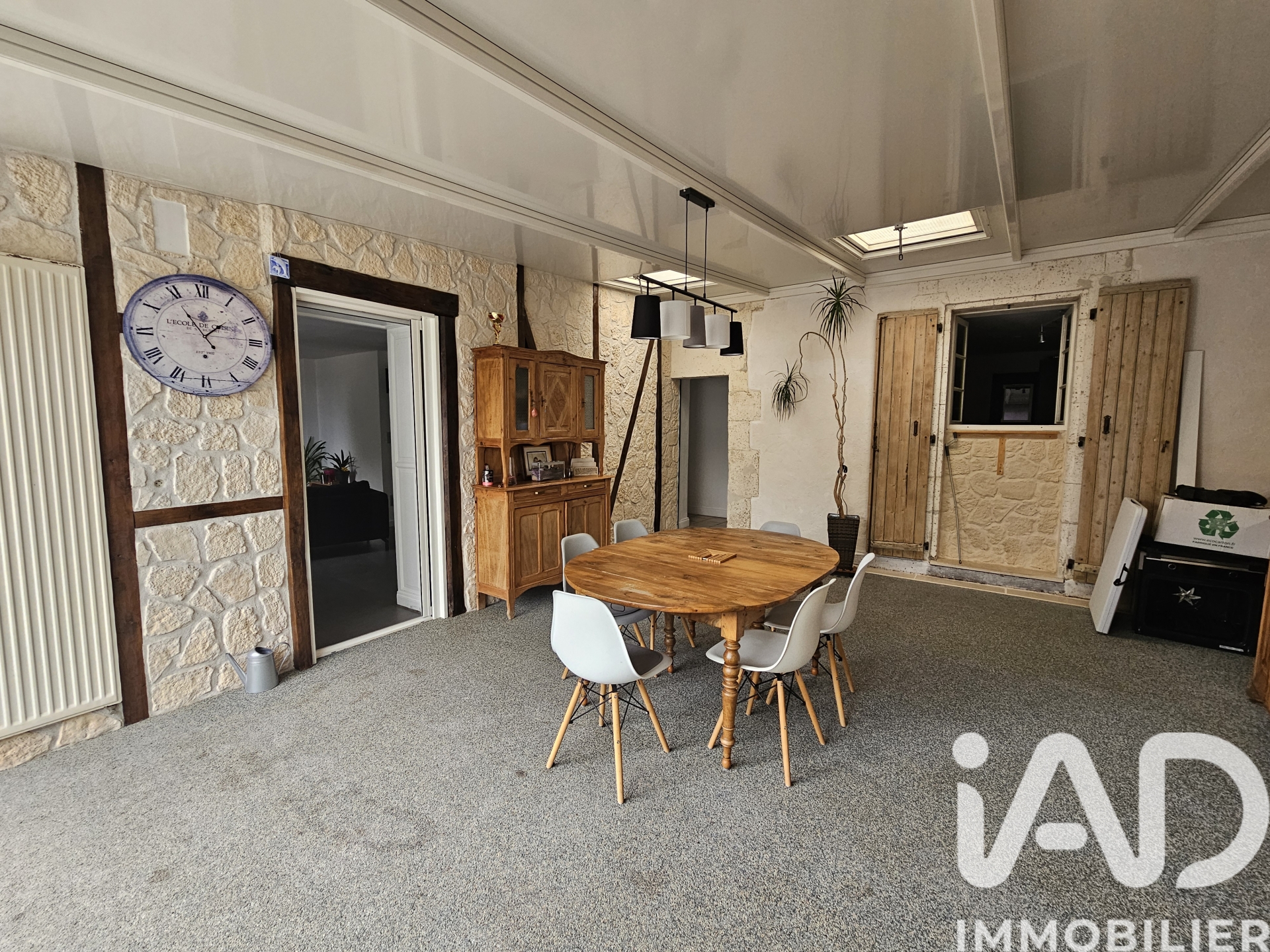 Vente maison à Saint-Michel (16470) : maison de ville 7 pièces 193 m² - 2023821 — 8