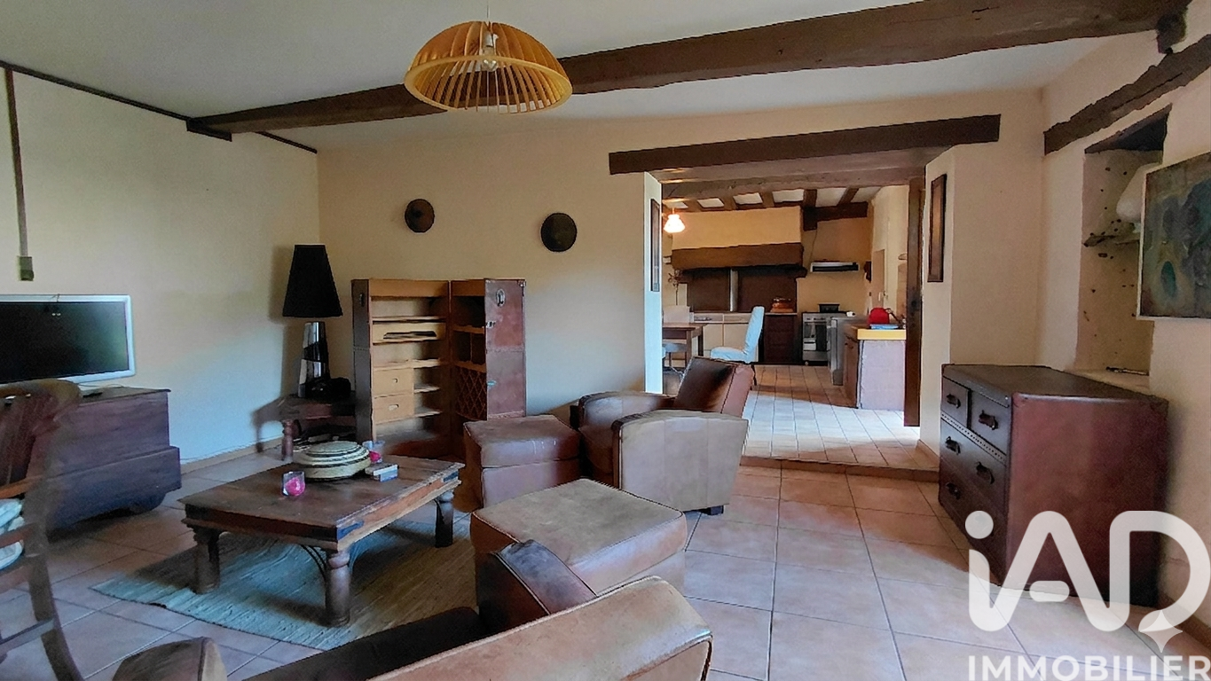 Vente maison à Saint-Léger-Magnazeix (87190) : maison de village 6 pièces 126 m² - 2025843 — 8
