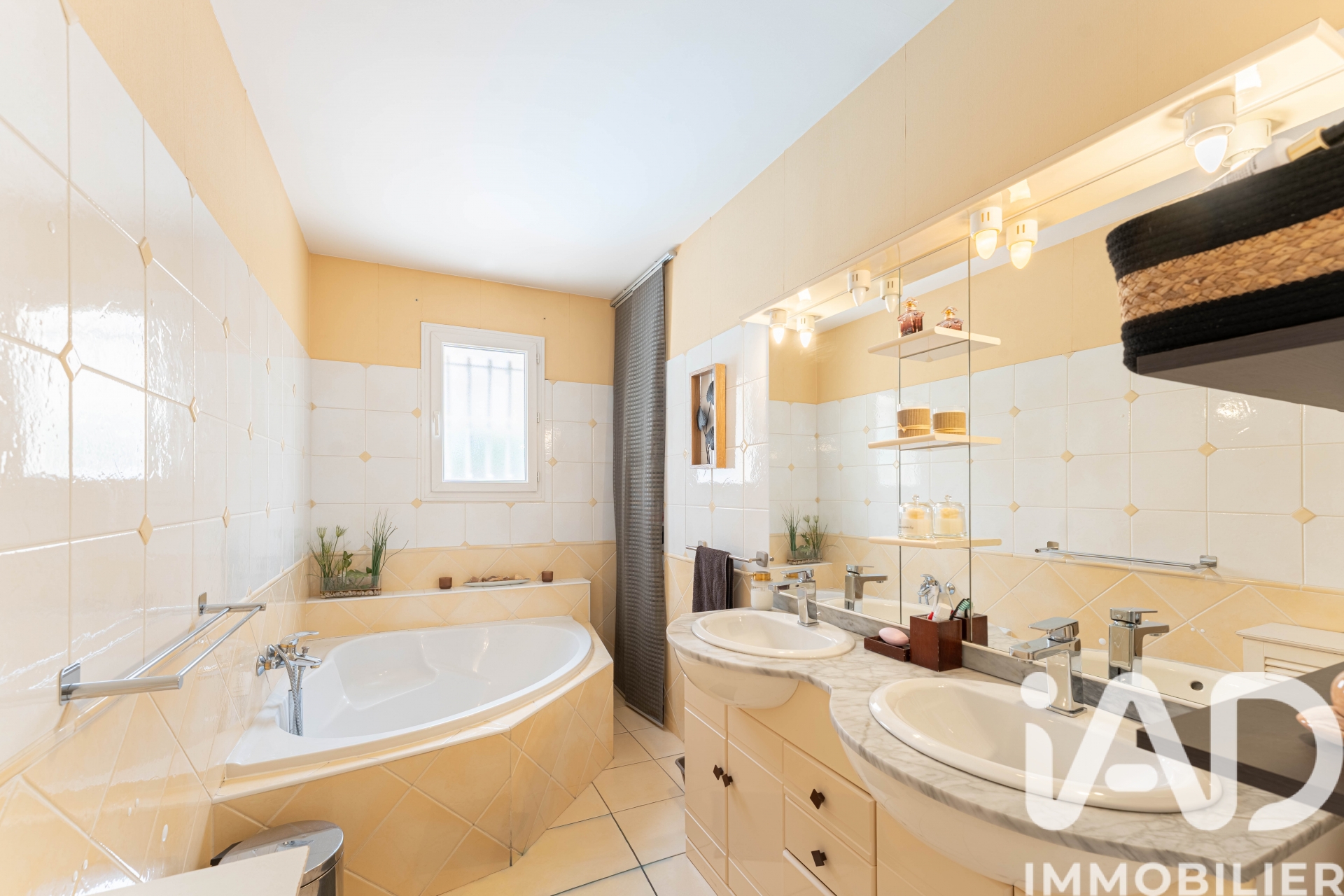 Vente maison à Gignac-la-Nerthe (13180) : maison traditionnelle 5 pièces 101 m² - 2027073 — 16