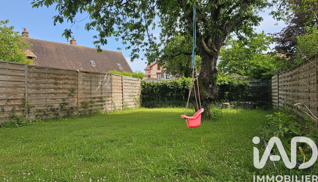 Vente maison à Saint-Amand-Montrond (18200) : maison de ville 4 pièces 110 m² - 2028199 — 21