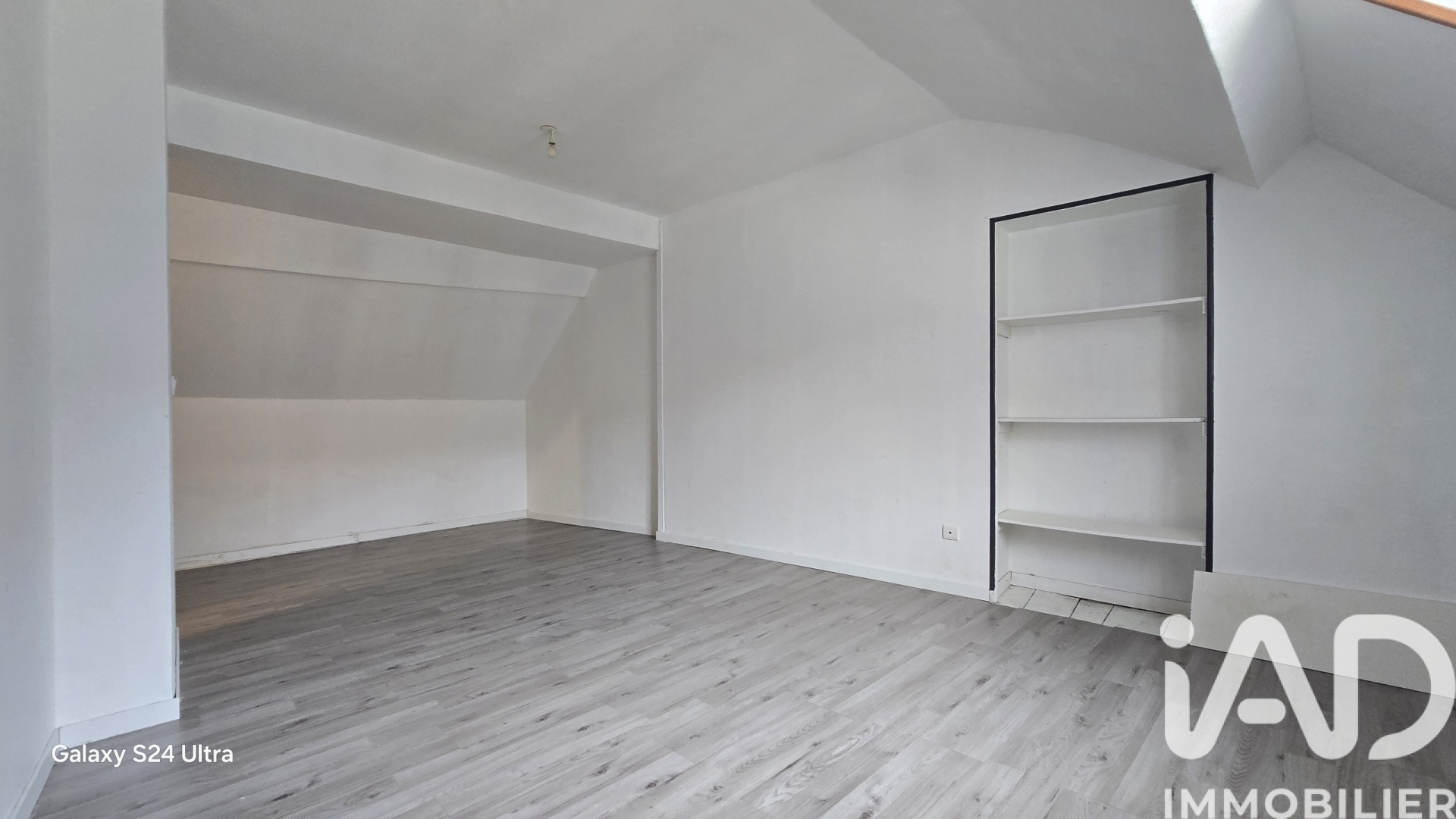 Vente maison à Saint-Amand-Montrond (18200) : maison de ville 4 pièces 110 m² - 2028199 — 17