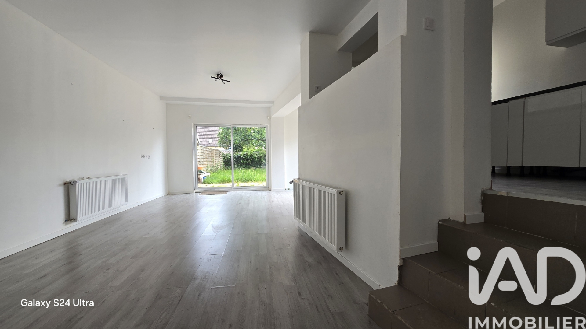 Vente maison à Saint-Amand-Montrond (18200) : maison de ville 4 pièces 110 m² - 2028199 — 7