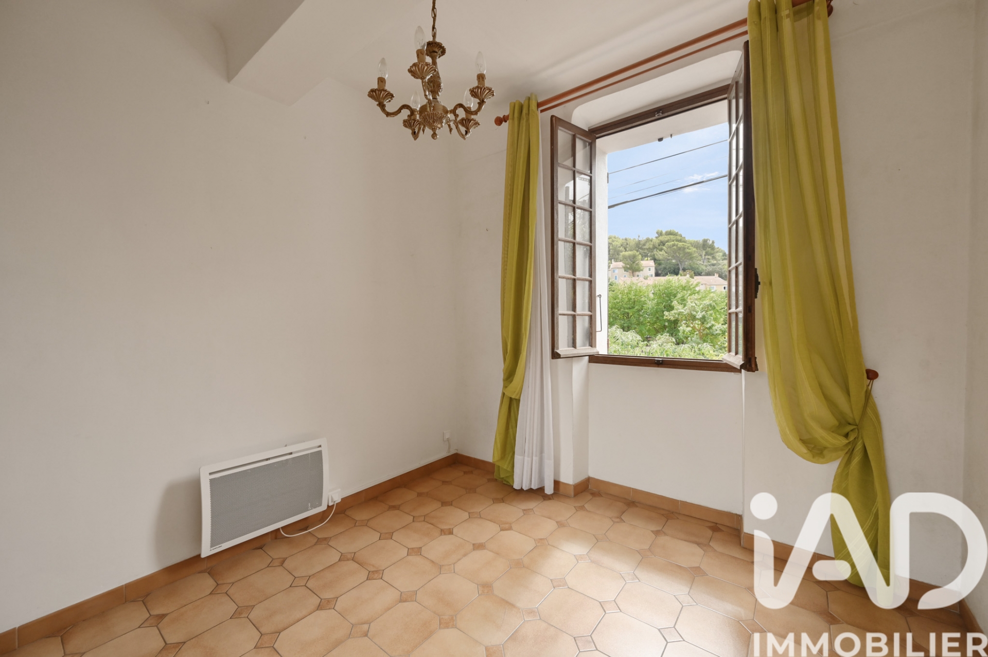 Vente maison à Gémenos (13420) : maison de ville 6 pièces 126 m² - 2029541 — 17