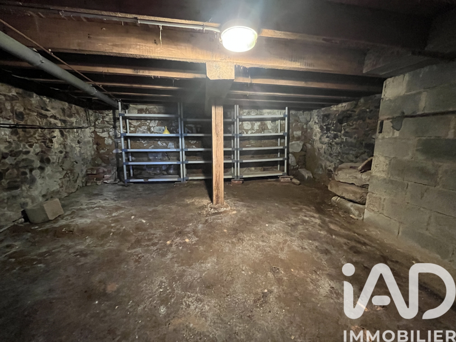 Vente maison à Massignac (16310) : maison de village 5 pièces 115 m² - 2030007 — 10