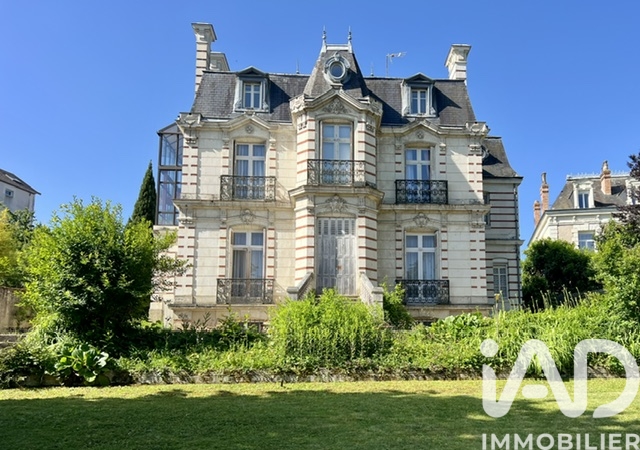 Vente maison à Montval-sur-Loir (72500) : demeure 12 pièces 336 m² - 2024665 — 24