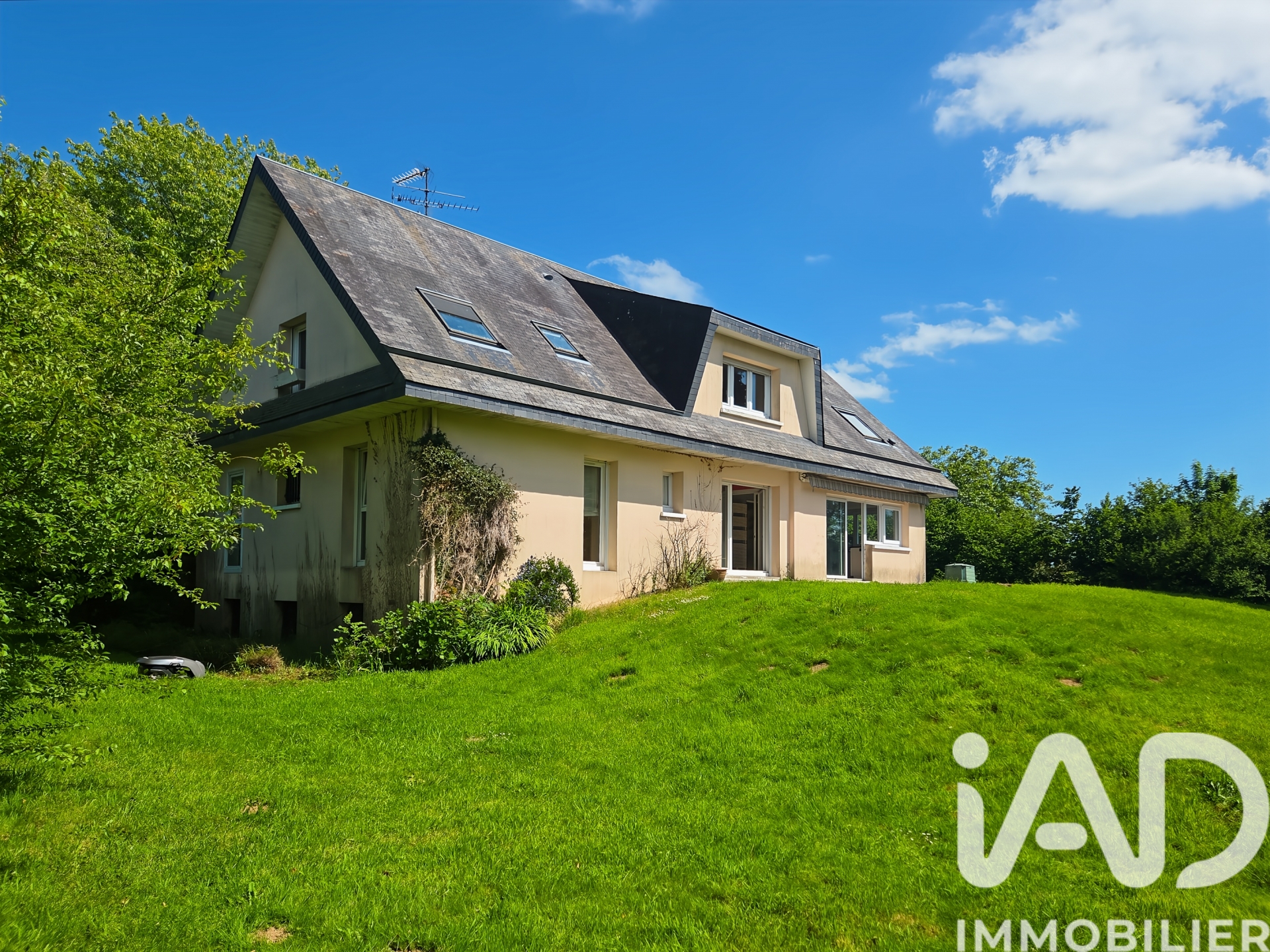 Vente maison à Roncey (50210) : maison 8 pièces 294 m² - 2028268 — 2