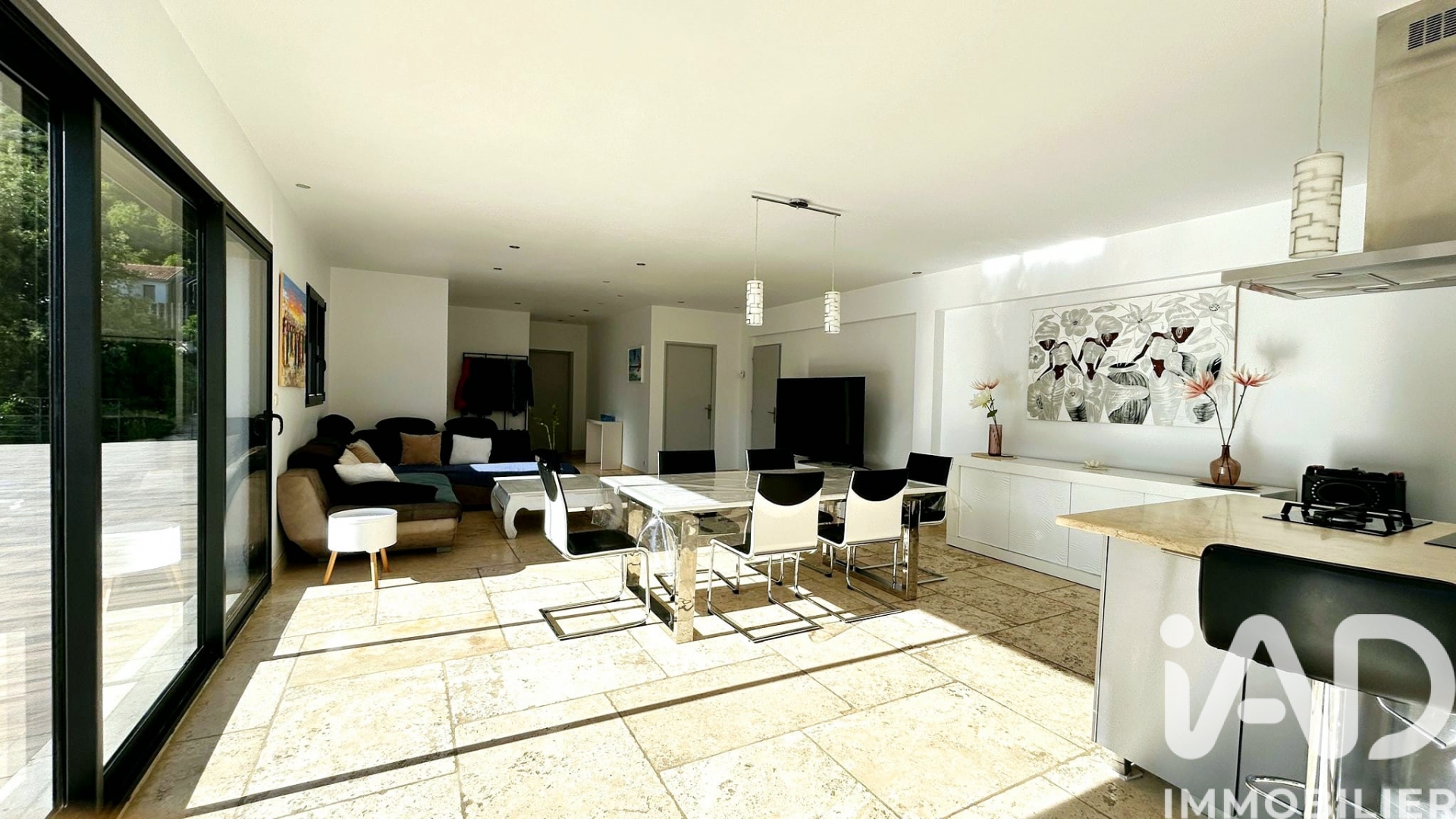 Vente maison à Gémenos (13420) : maison 7 pièces 330 m² - 2027290 — 13