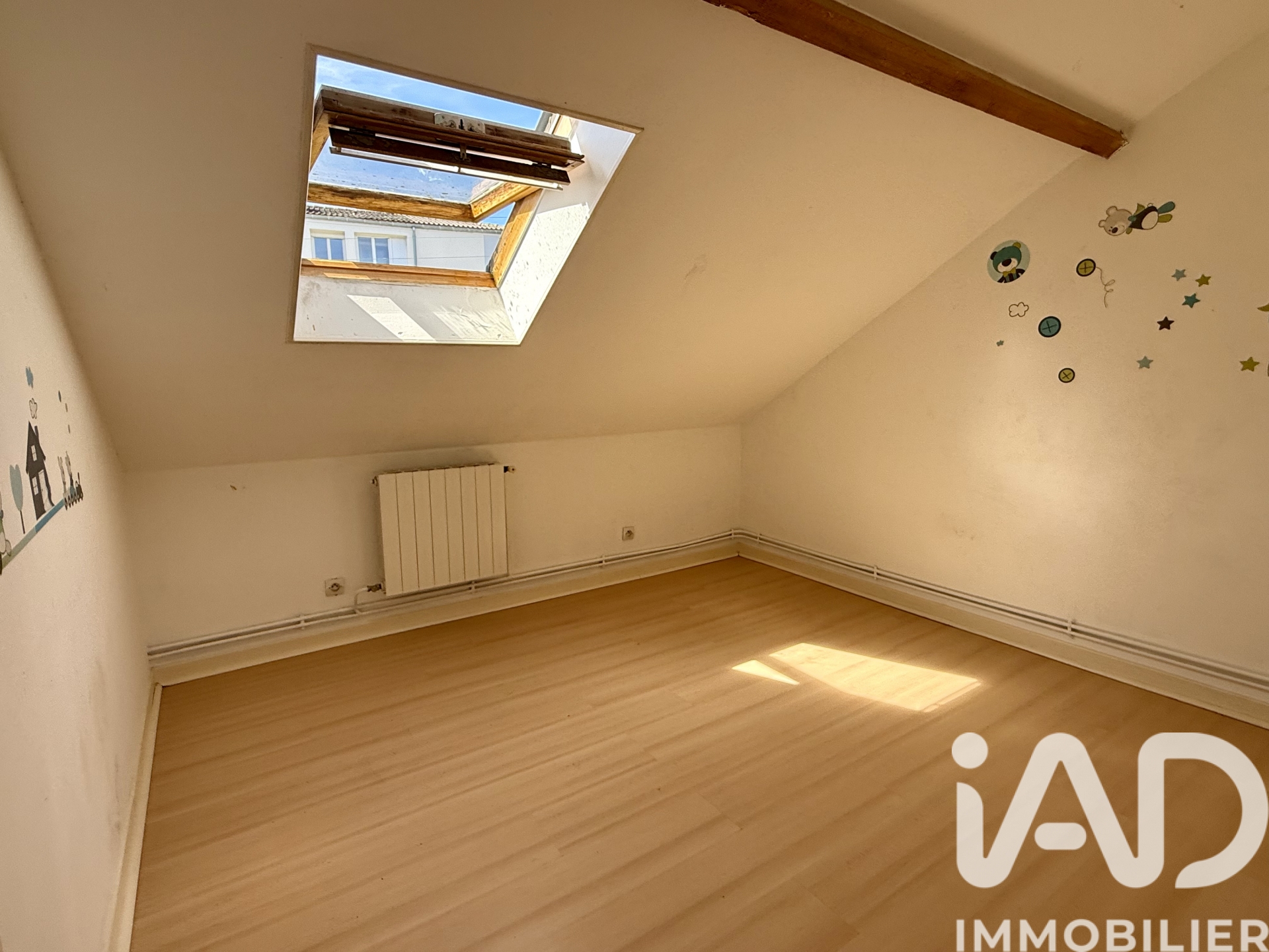 Vente maison à Saint-Amand-Montrond (18200) : maison de ville 4 pièces 86 m² - 2030447 — 9