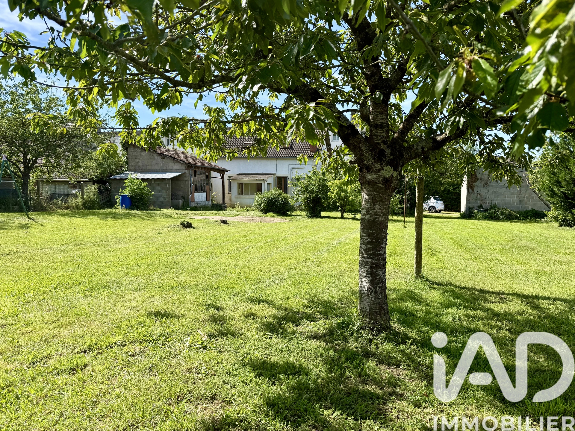 Vente maison à Saint-Amand-Montrond (18200) : maison de ville 4 pièces 86 m² - 2030447 — 14