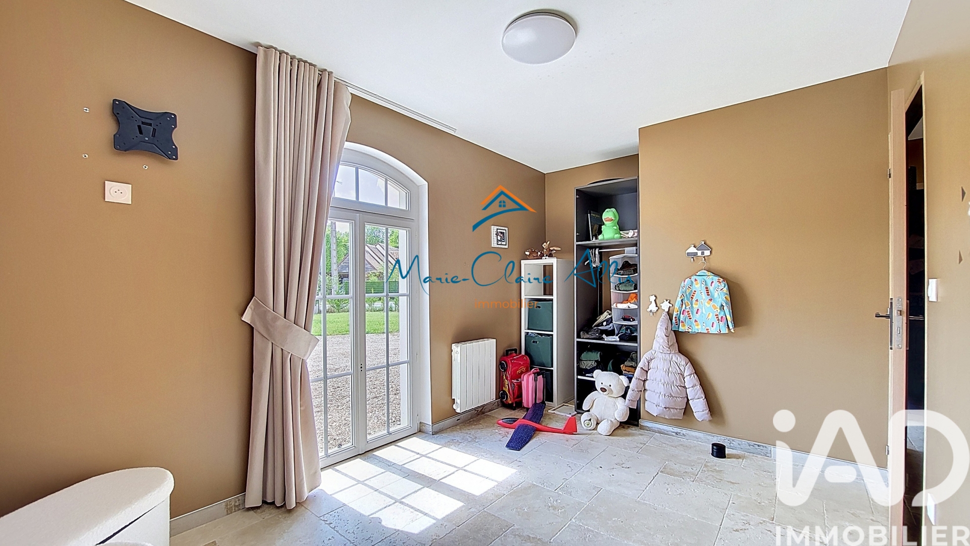 Vente maison à La Ferté-Saint-Cyr (41220) : maison 5 pièces 121 m² - 2025519 — 5