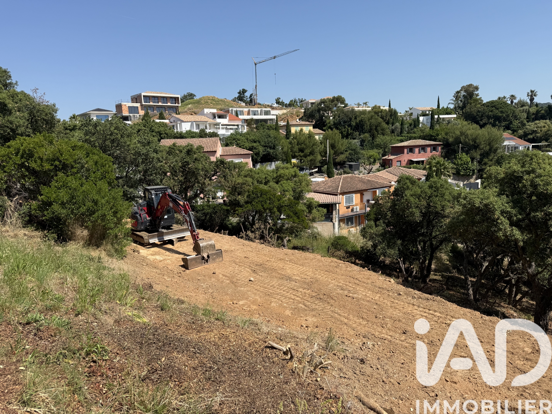 Terrain à bâtir de 2 110 m² à Carqueiranne (83320) — 4