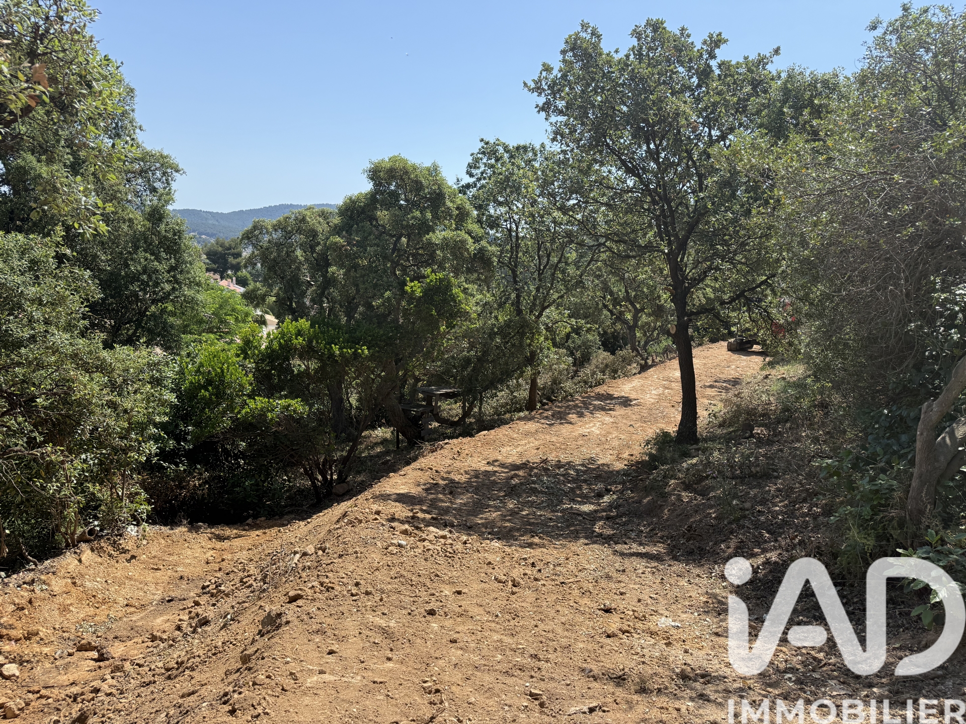 Terrain à bâtir de 2 110 m² à Carqueiranne (83320) — 5