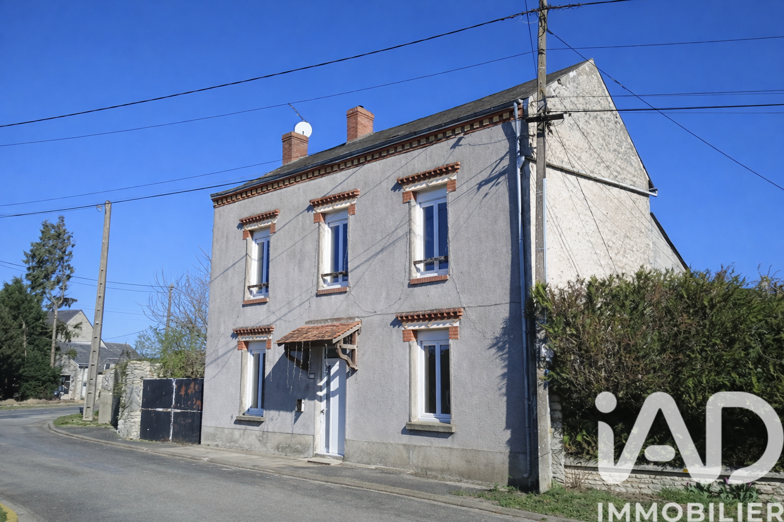 Maison à vendre à Bazoches-les-Gallerandes — 179 000 € — IAD France