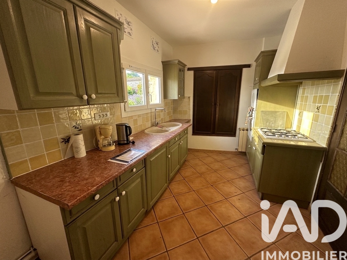 Vente maison à Cuers (83390) : maison de village 5 pièces 86 m² - 2037906 — 4