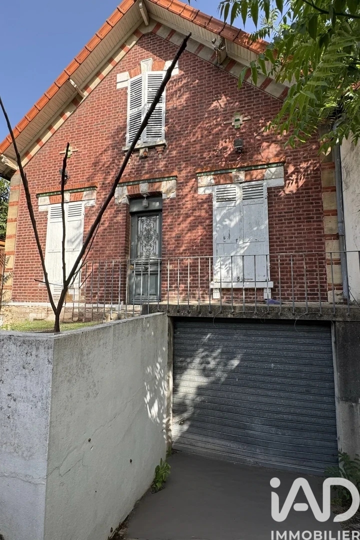 Maison à vendre à Nanterre — 645 000 € — IAD France