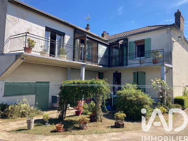 Maison à vendre à Flins-sur-Seine — 299 000 € — IAD France