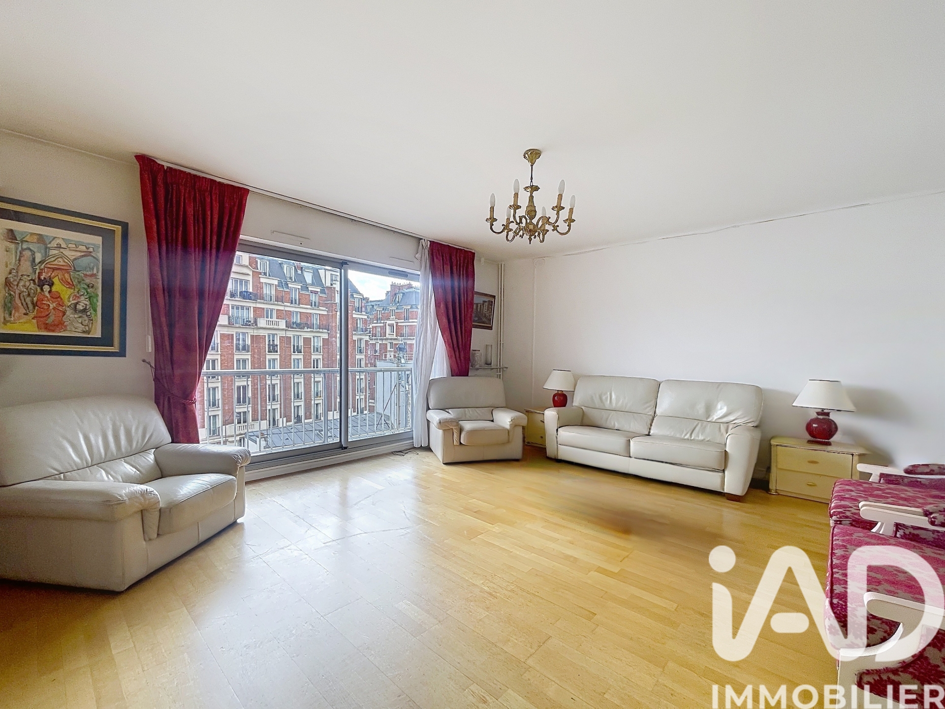 Appartement à vendre à Paris — 599 000 € — IAD France