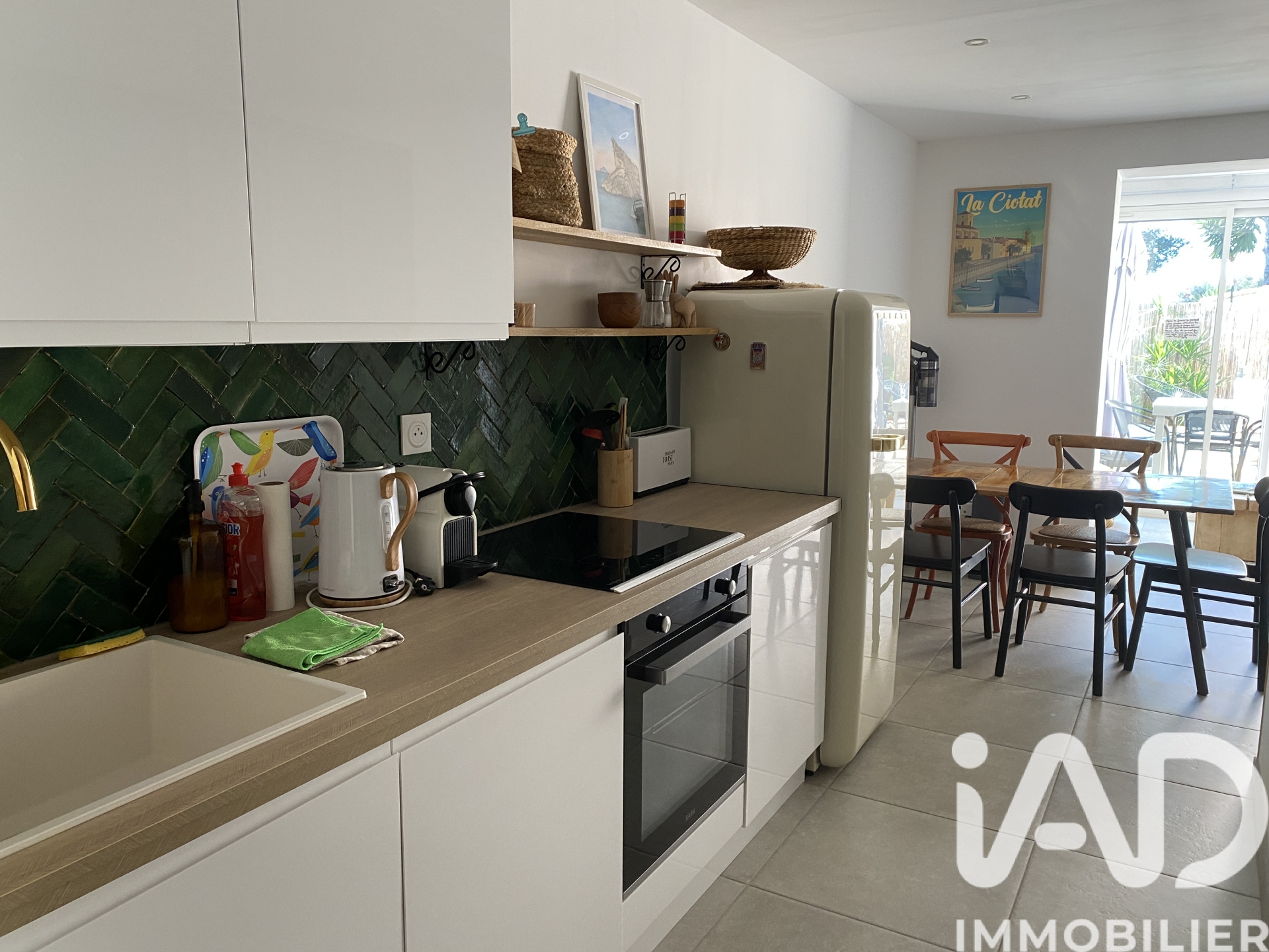 Appartement à vendre à La Ciotat — 239 900 € — IAD France