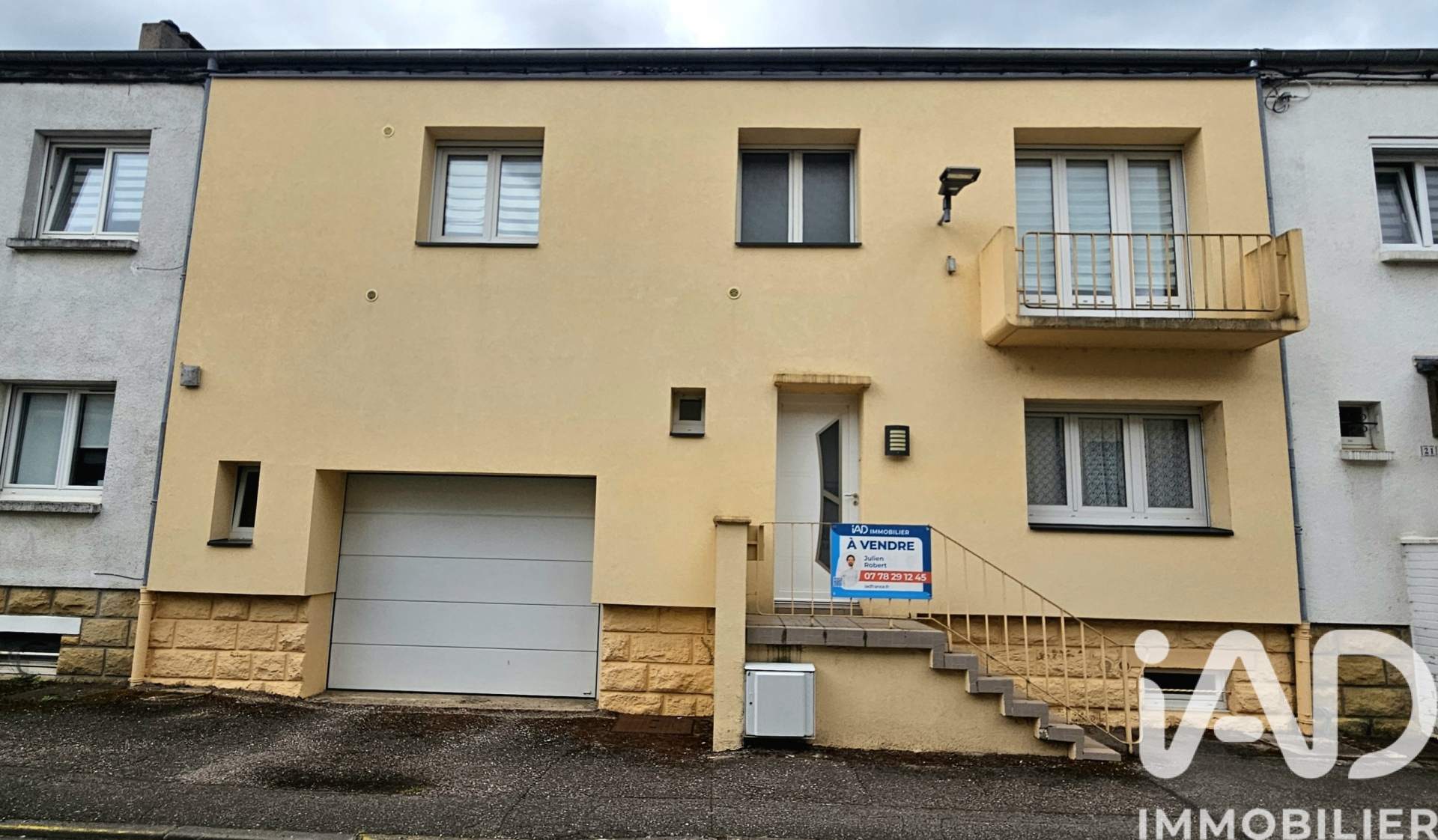 Maison à vendre à Corny-sur-Moselle — 220 000 € — IAD France