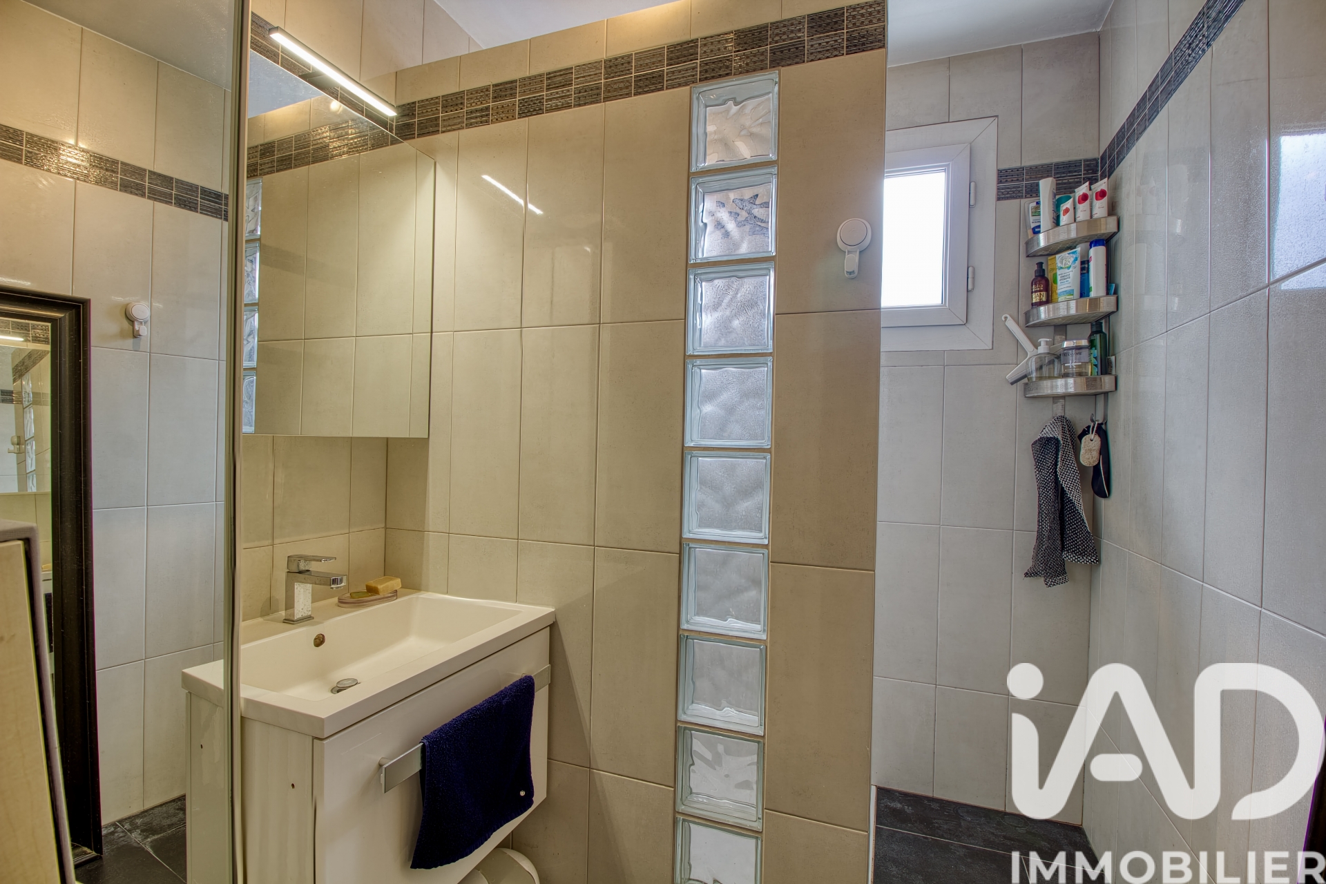 Vente appartement à Les Pavillons-sous-Bois (93320) : appartement 3 pièces 67 m² - 2056921 — 9