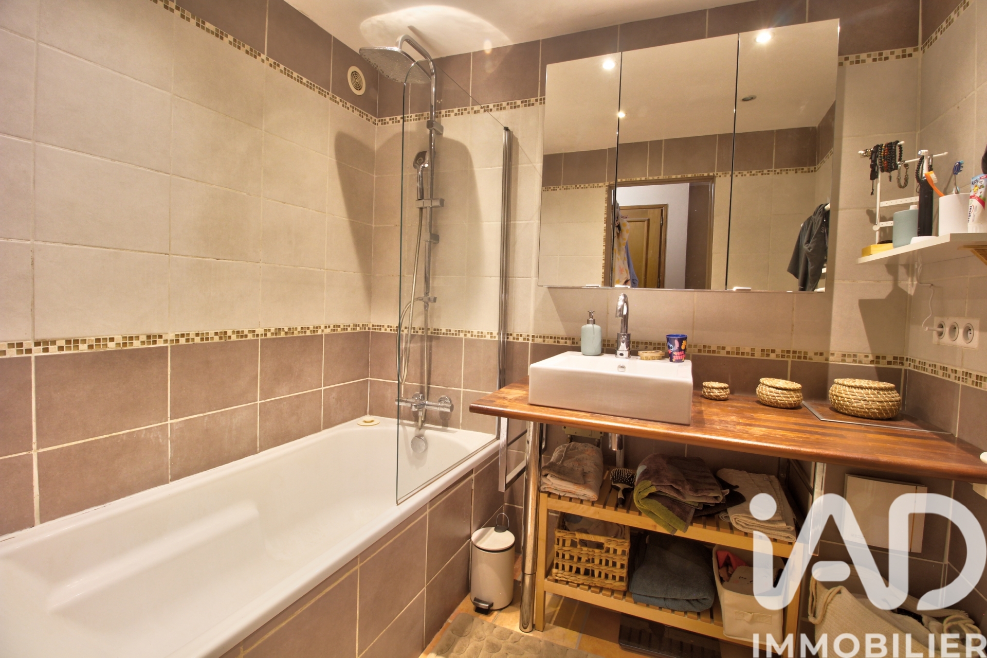 Vente maison à Le Beausset (83330) : maison de village 5 pièces 127 m² - 2047788 — 7