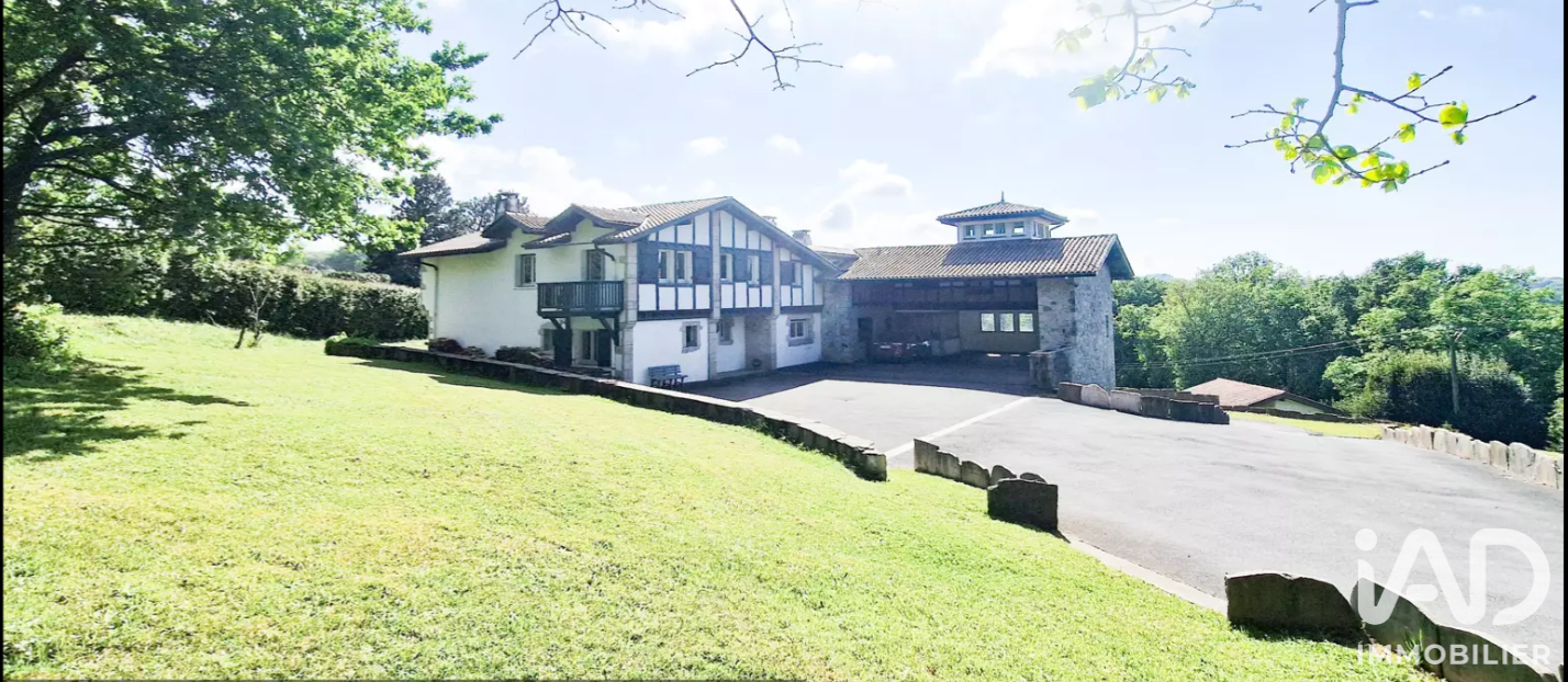 Vente maison à Urrugne (64122) : maison traditionnelle 10 pièces 300 m² - 2055976 — 5