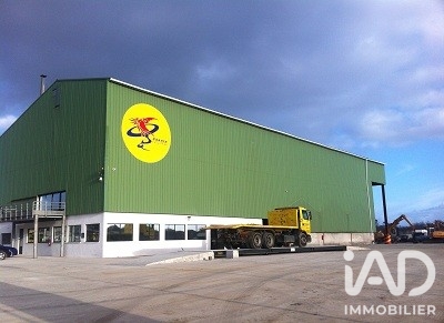 Vente Local commercial 2 500 m²