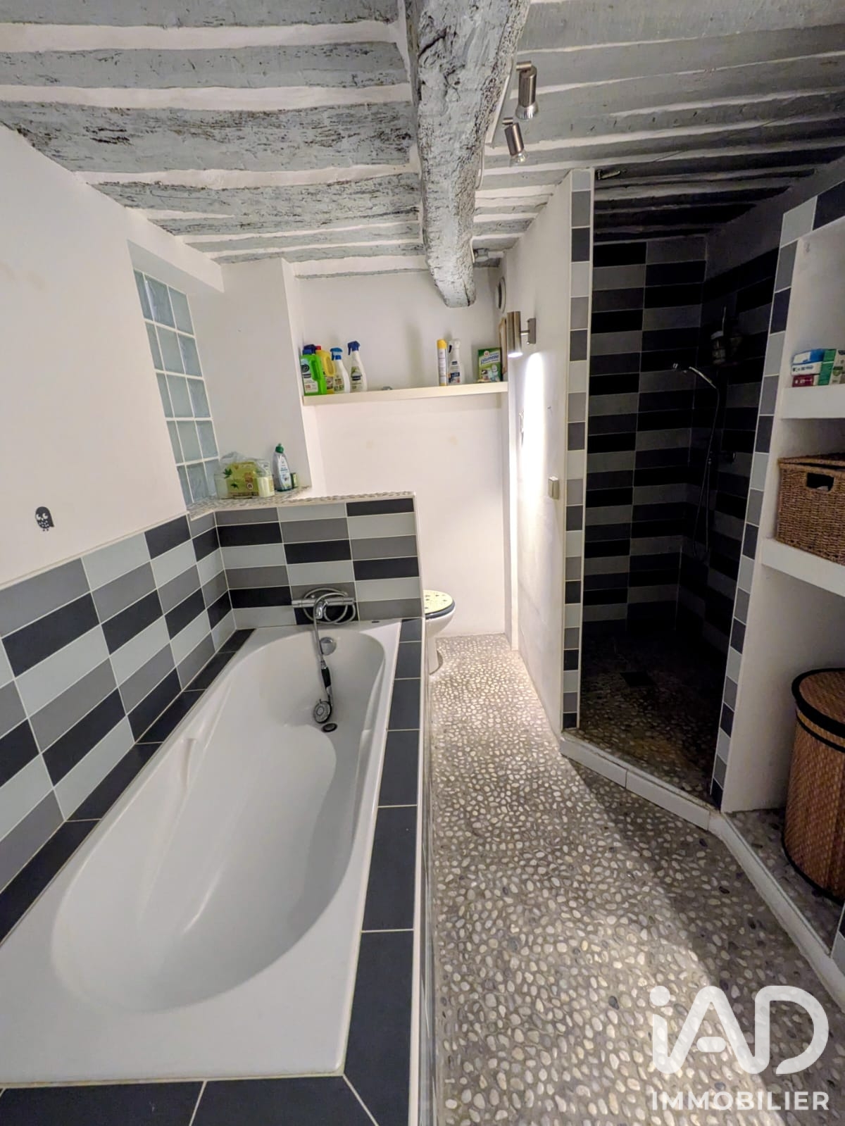 Vente maison à Ollioules (83190) : maison de ville 5 pièces 128 m² - 2056178 — 24