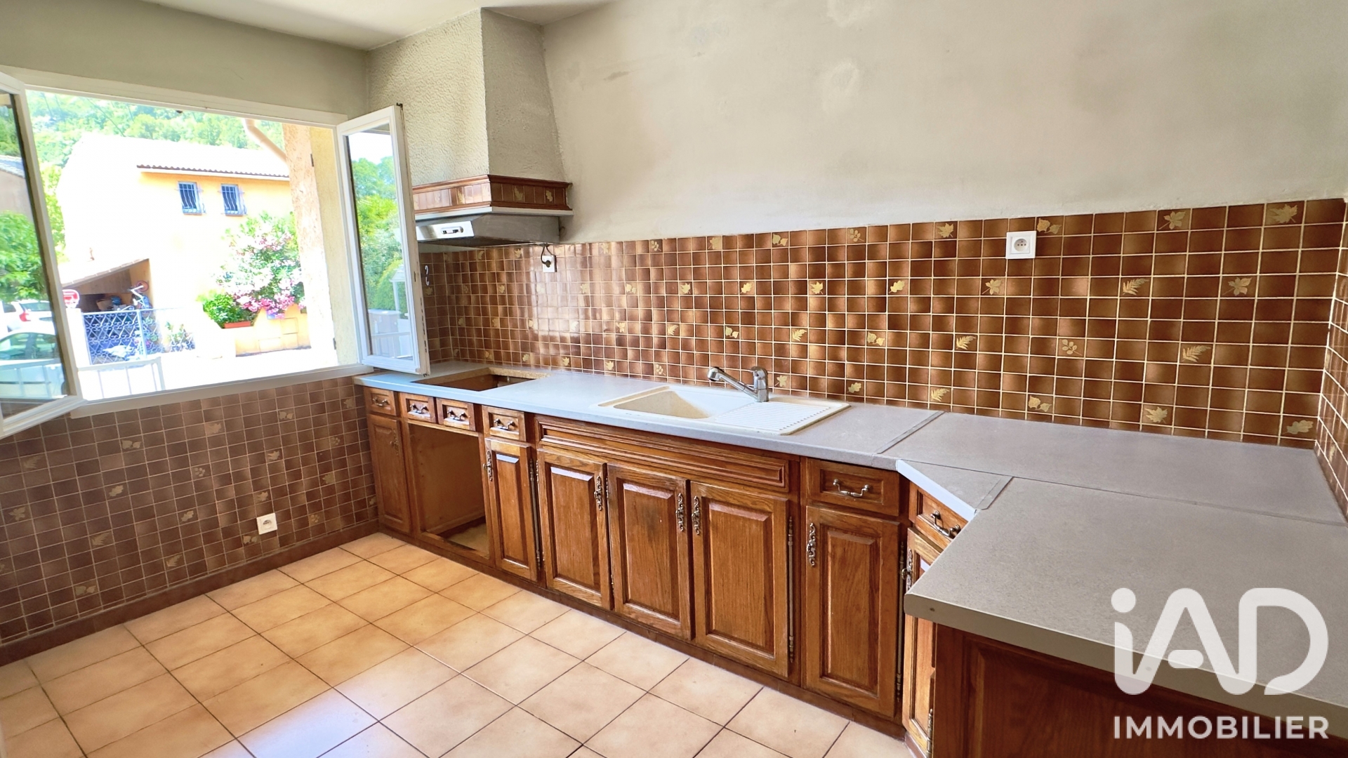 Vente maison à Solliès-Toucas (83210) : maison traditionnelle 4 pièces 81 m² - 2054627 — 9