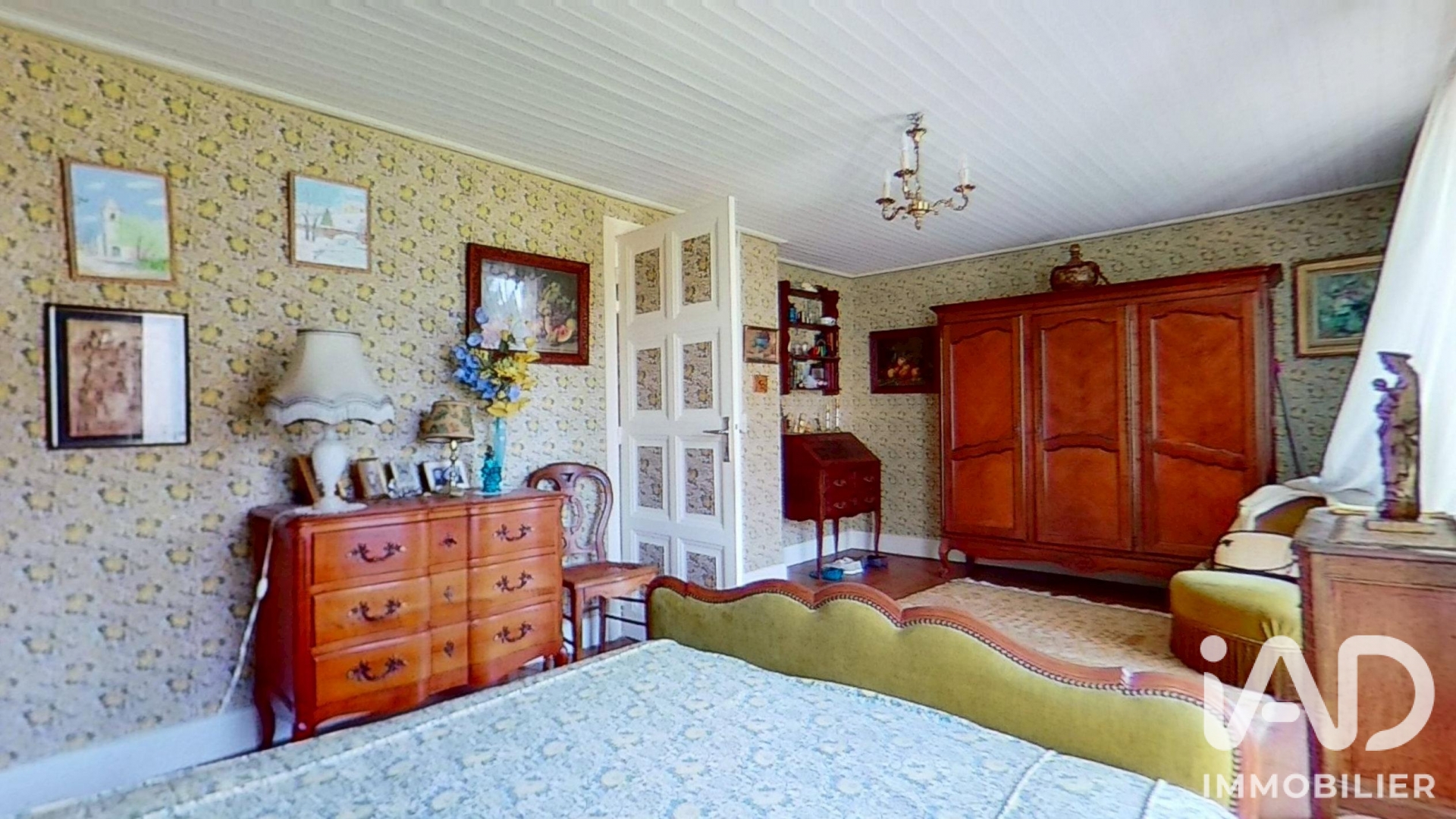 Vente maison à Pleaux (15700) : maison de ville 3 pièces 98 m² - 2043924 — 15