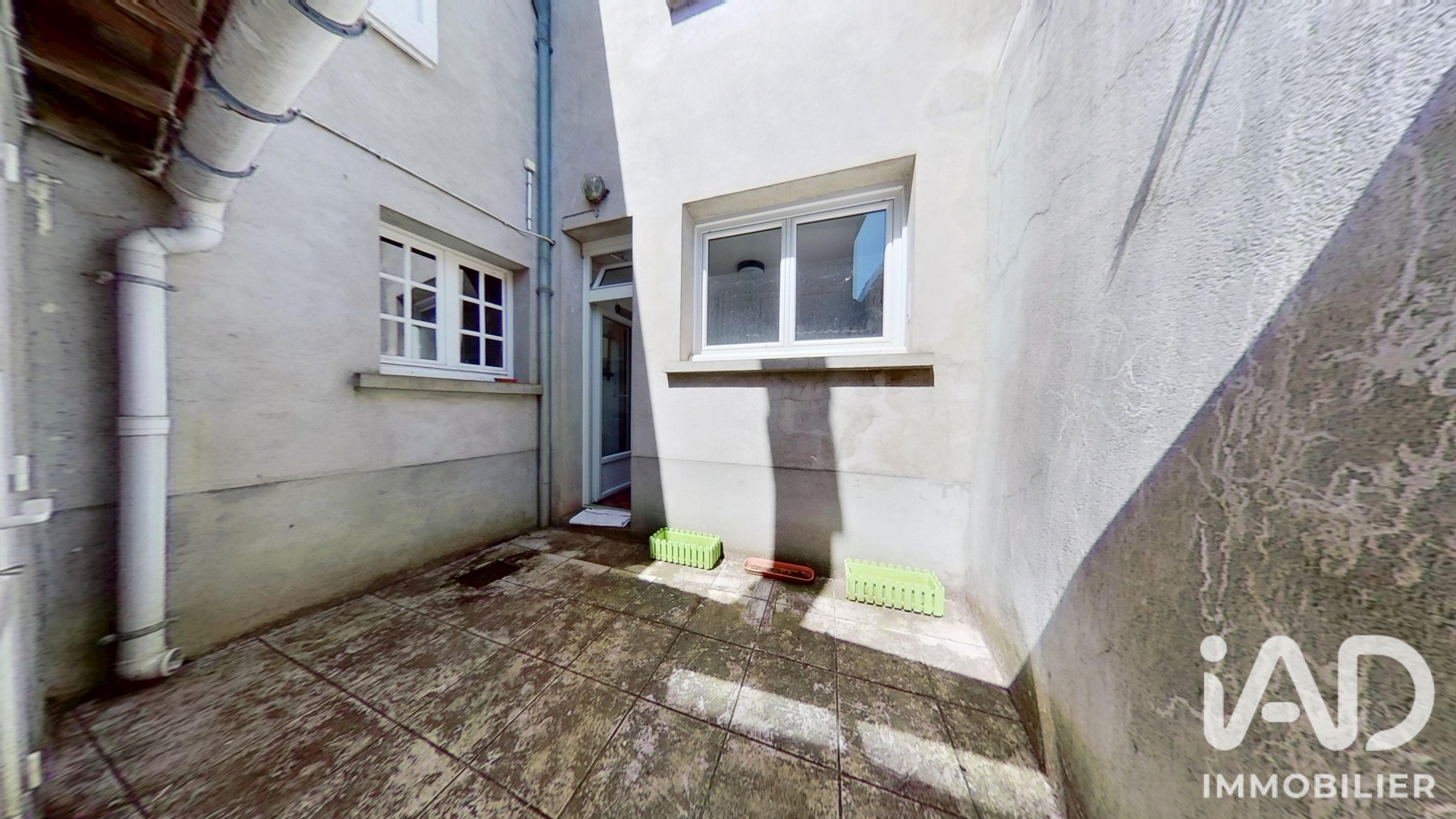 Vente maison à Pleaux (15700) : maison de ville 3 pièces 98 m² - 2043924 — 27