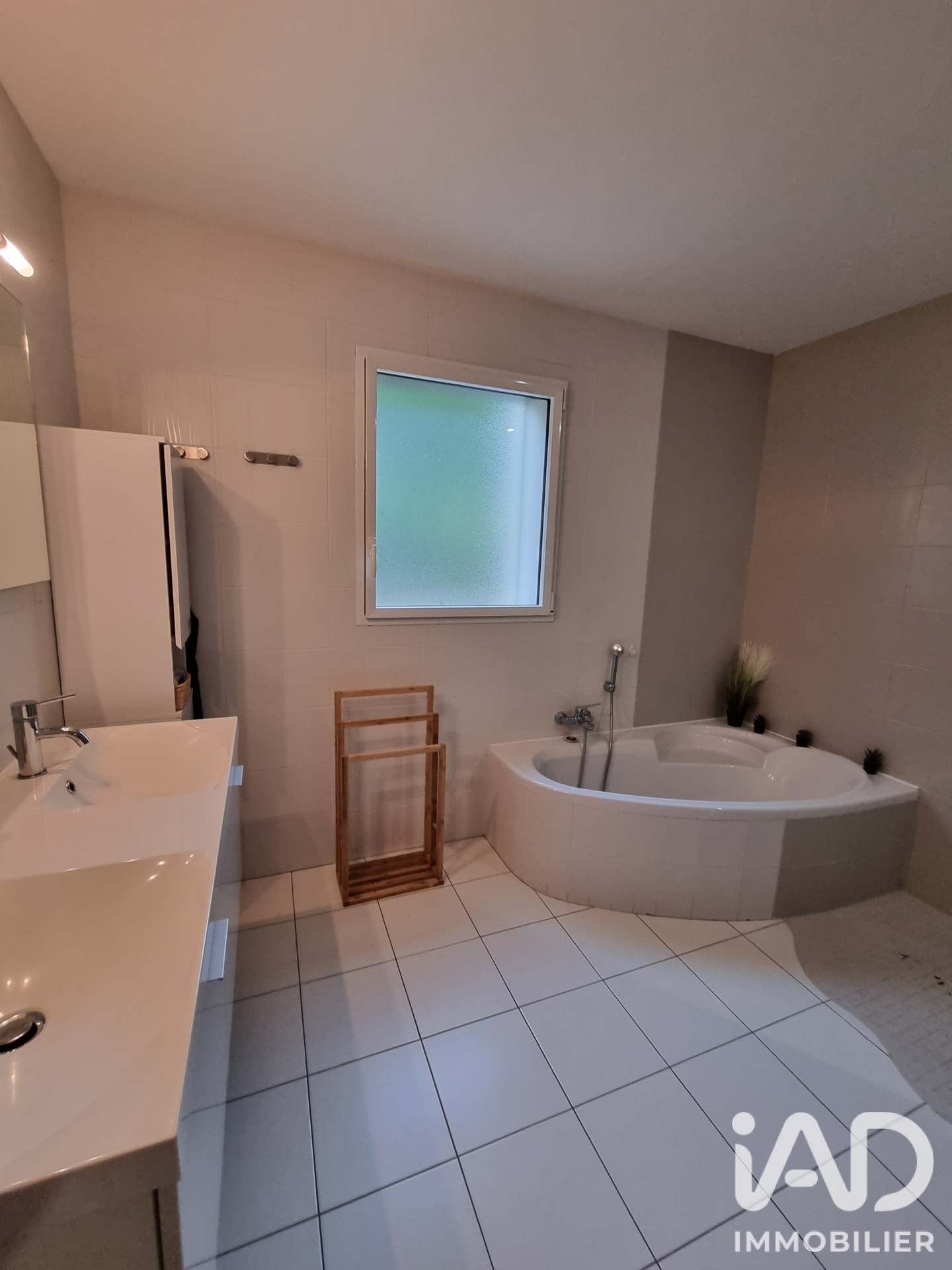 Vente maison à Les Epesses (85590) : maison 8 pièces 161 m² - 2057037 — 10