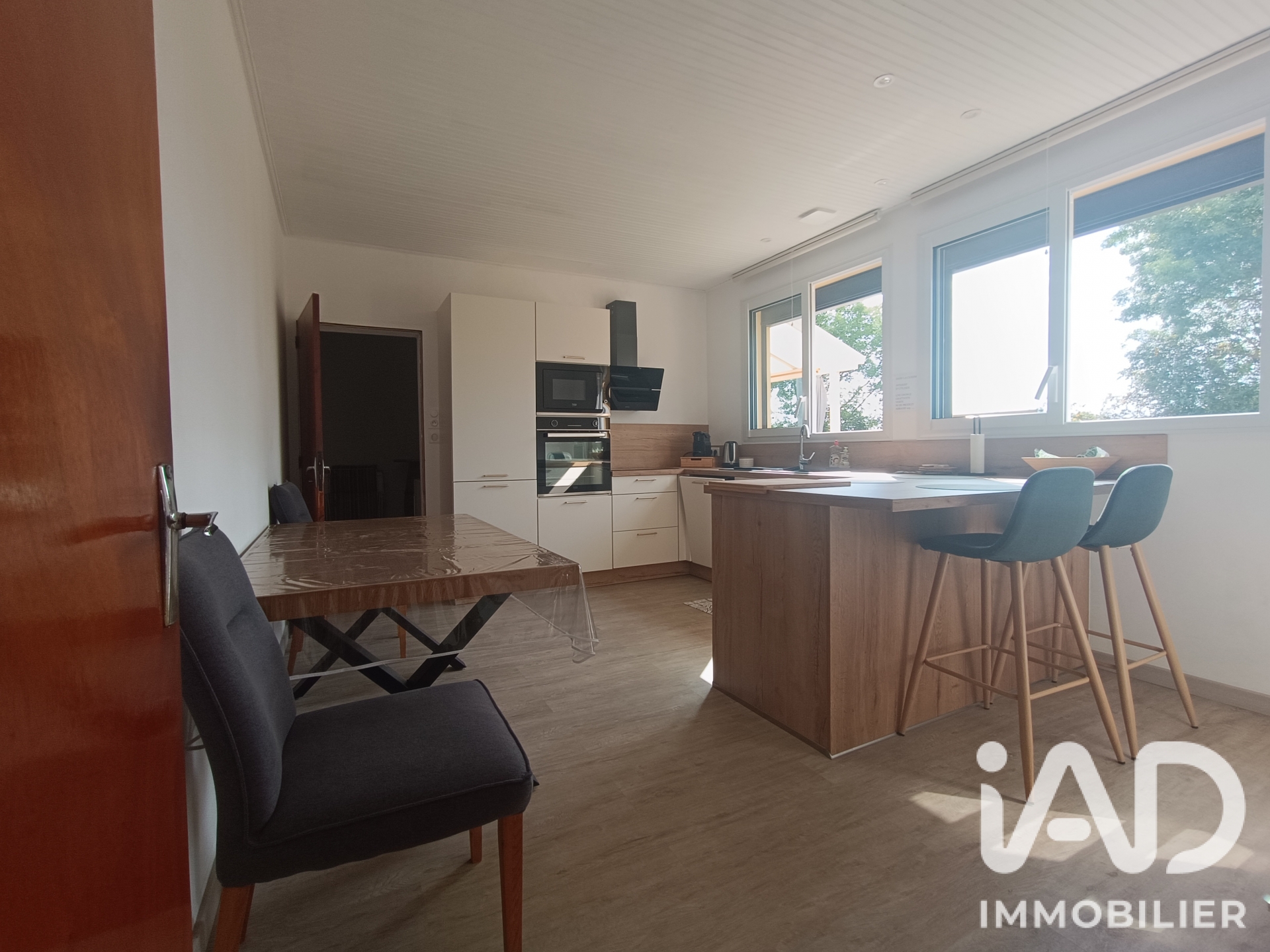 Vente maison à Le Bernard (85560) : pavillon 5 pièces 110 m² - 2058423 — 6
