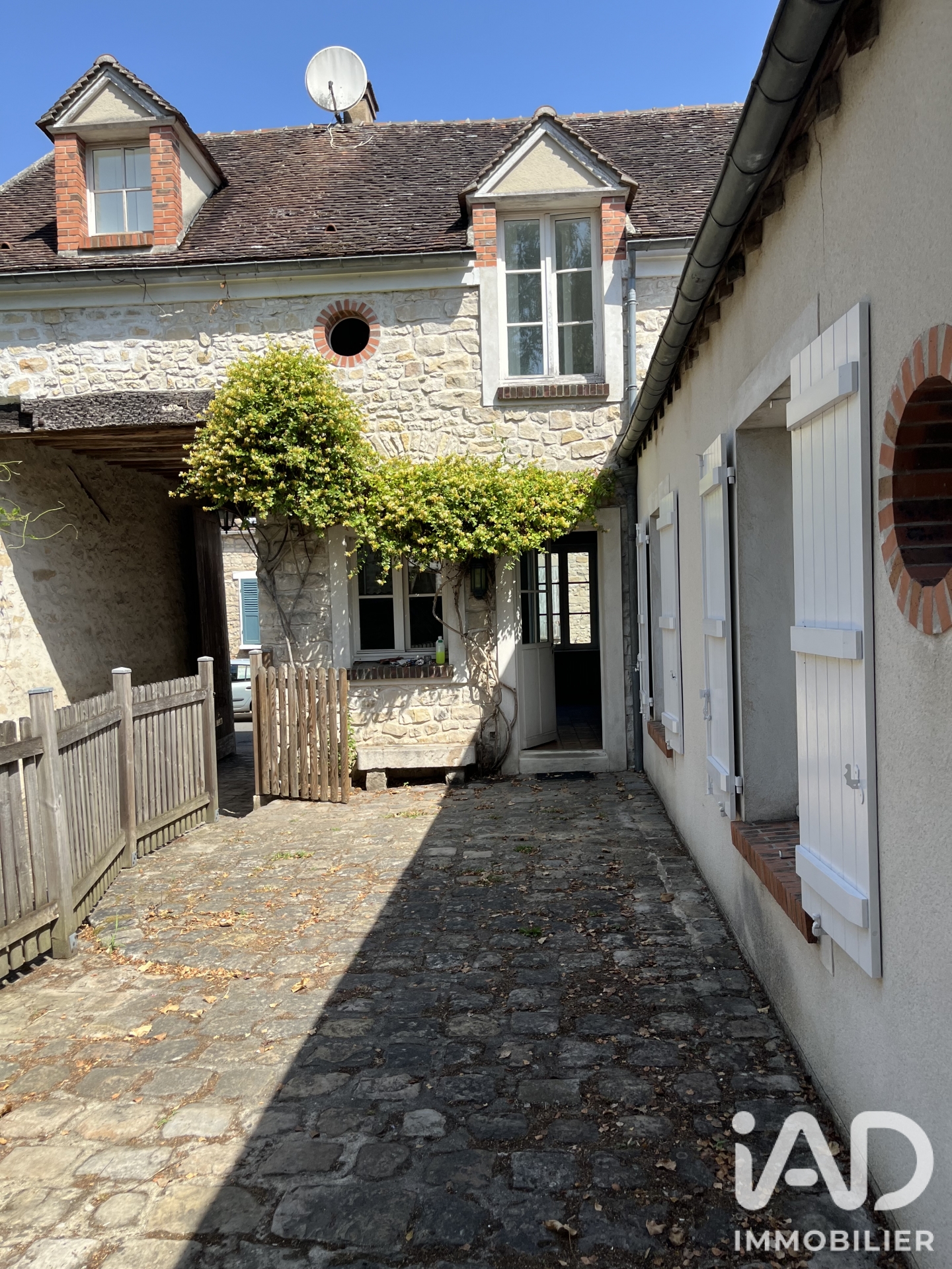 Maison à Bourron-Marlotte