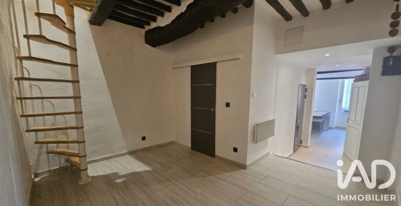 Vente appartement à Saint-Maximin-la-Sainte-Baume (83470) : duplex 2 pièces 56 m² - 2058743 — 4