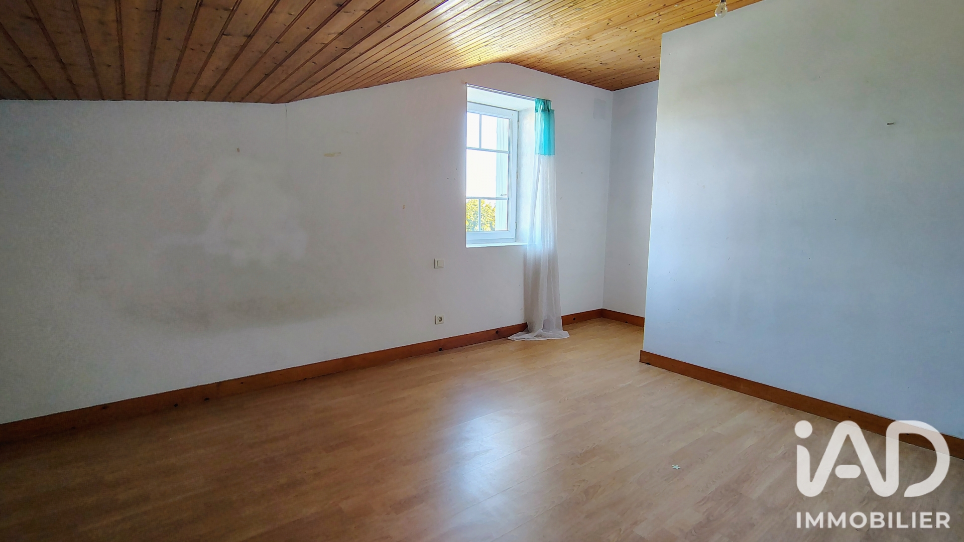 Vente maison à Fontenay-le-Comte (85200) : maison de campagne 5 pièces 101 m² - 2058953 — 13