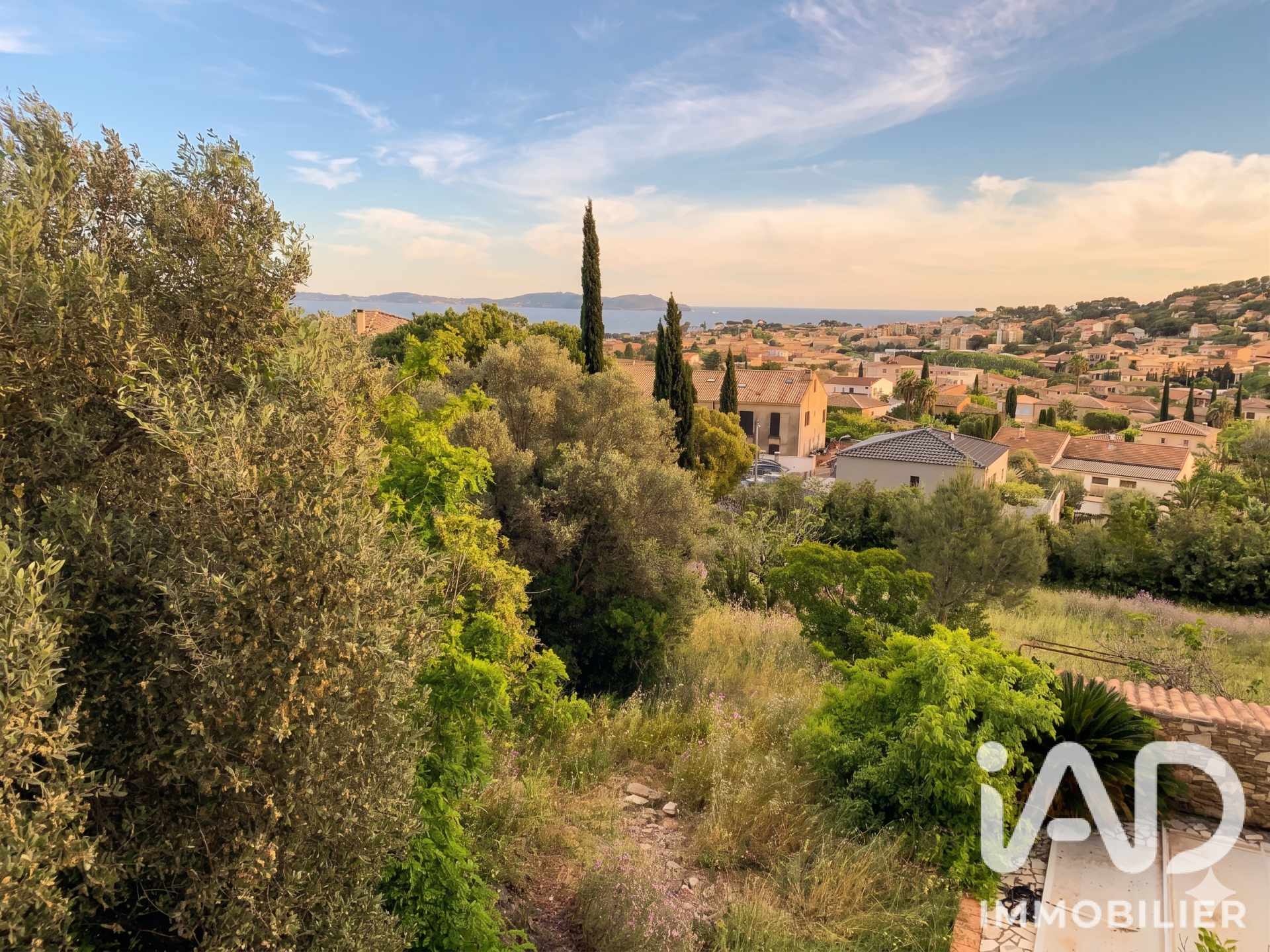 Vente maison à Carqueiranne (83320) : maison traditionnelle 5 pièces 237 m² - 1936664 — 4