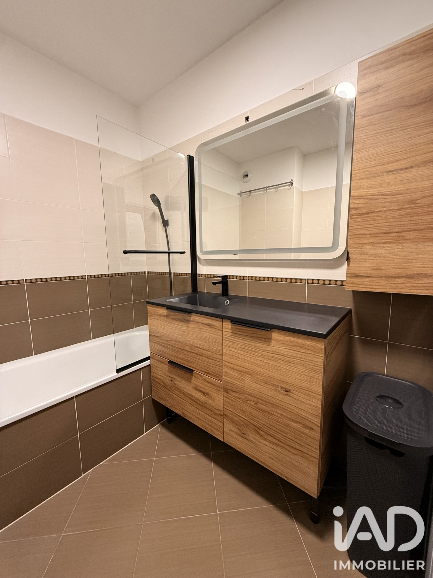 Vente appartement à Cessy (01170) : appartement 4 pièces 88 m² - 2058987 — 7
