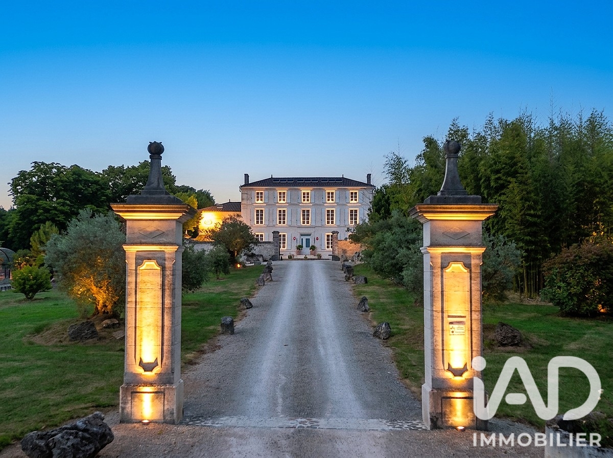 Vente Domaine 23 pièces