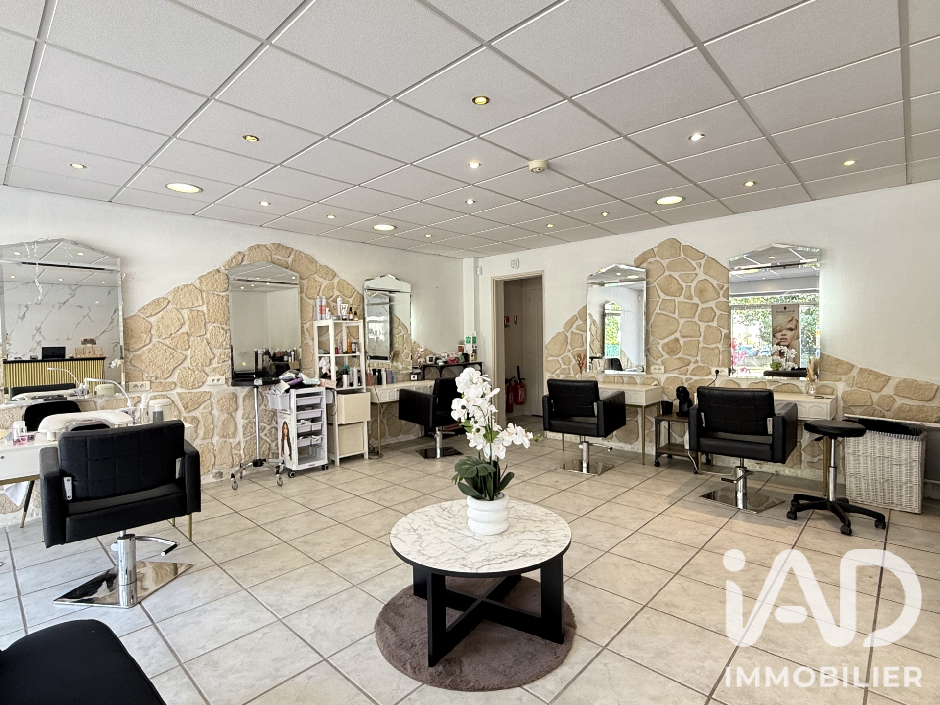 Vente Esthétique, Coiffure 84 m²