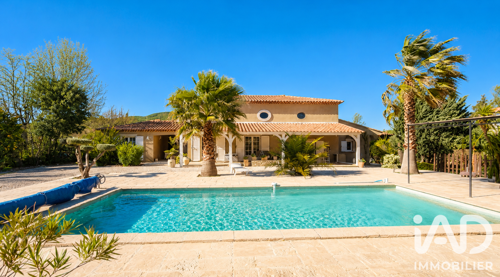 Vente maison à Besse sur Issole (83890) : maison 6 pièces 198 m² — 25