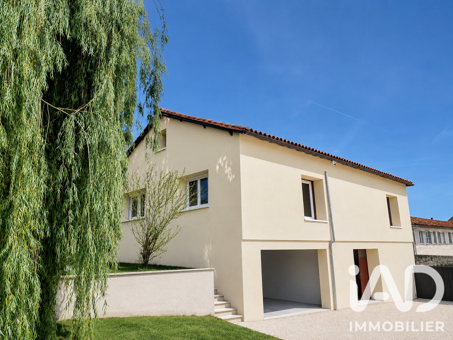 Maison à vendre à Genté — 200 000 € — IAD France