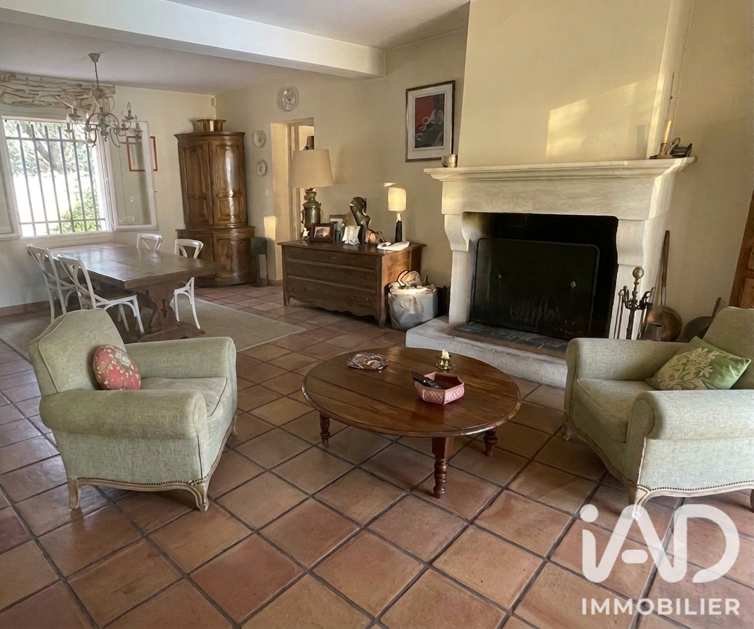 Vente maison à Rognac (13340) : maison traditionnelle 5 pièces 163 m² — 11